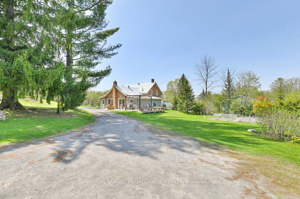 Photo 32 of 75 Dingman Street, Madoc — HOMEH