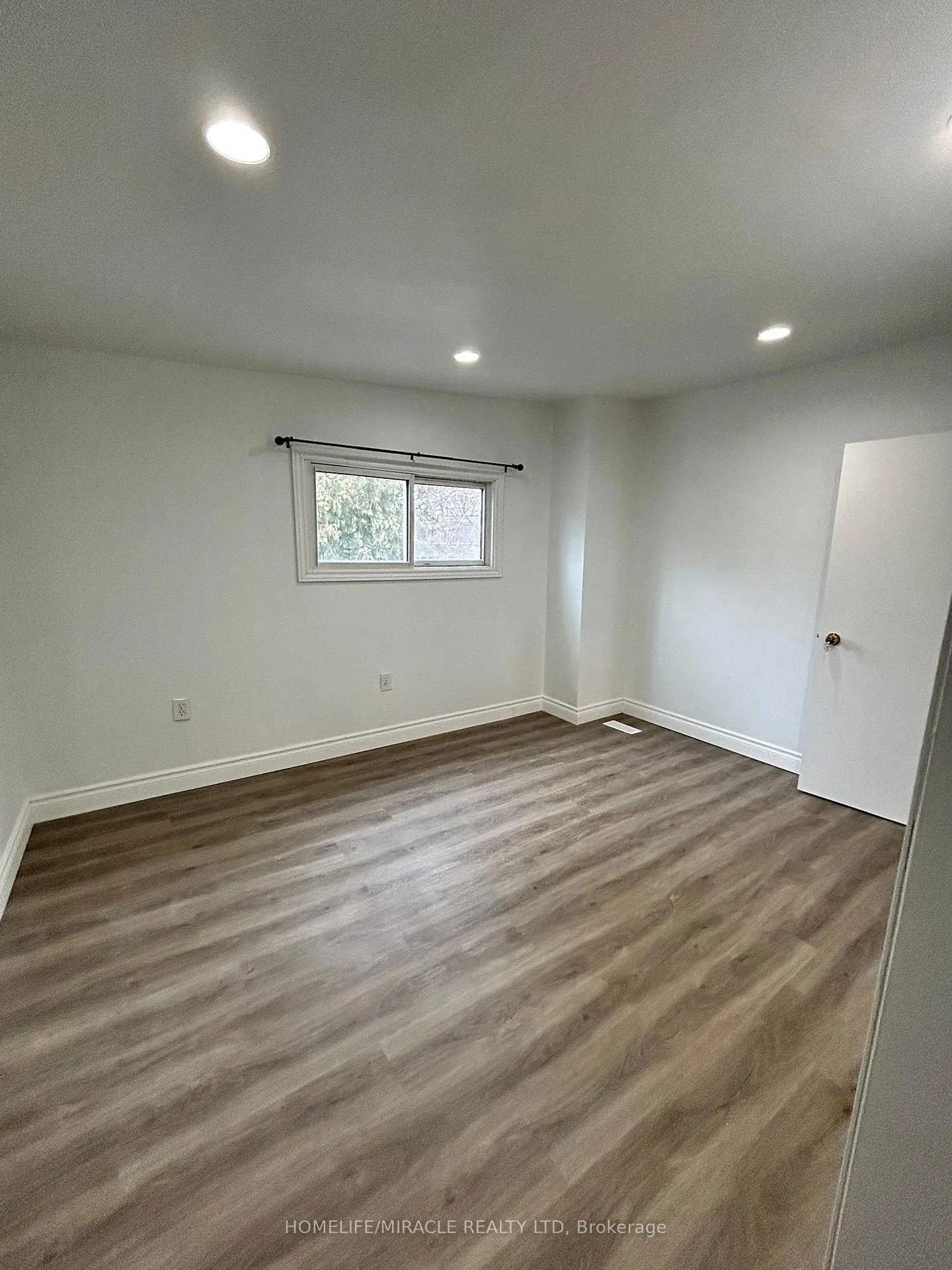 Photo 9 of 78 East 23rd Street, Hamilton, Eastmount — HOMEH