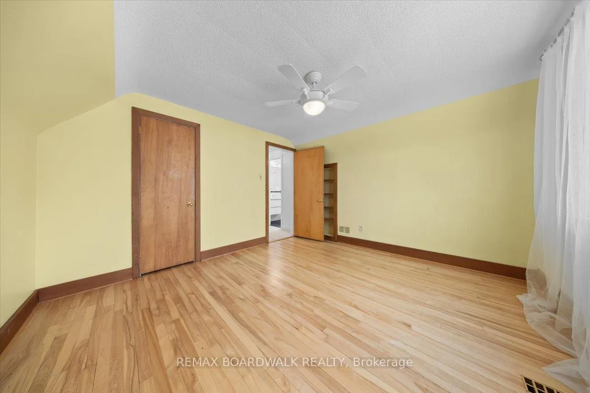 Photo 33 of 1446 Woodward Avenue, Ottawa, Carlington — HOMEH