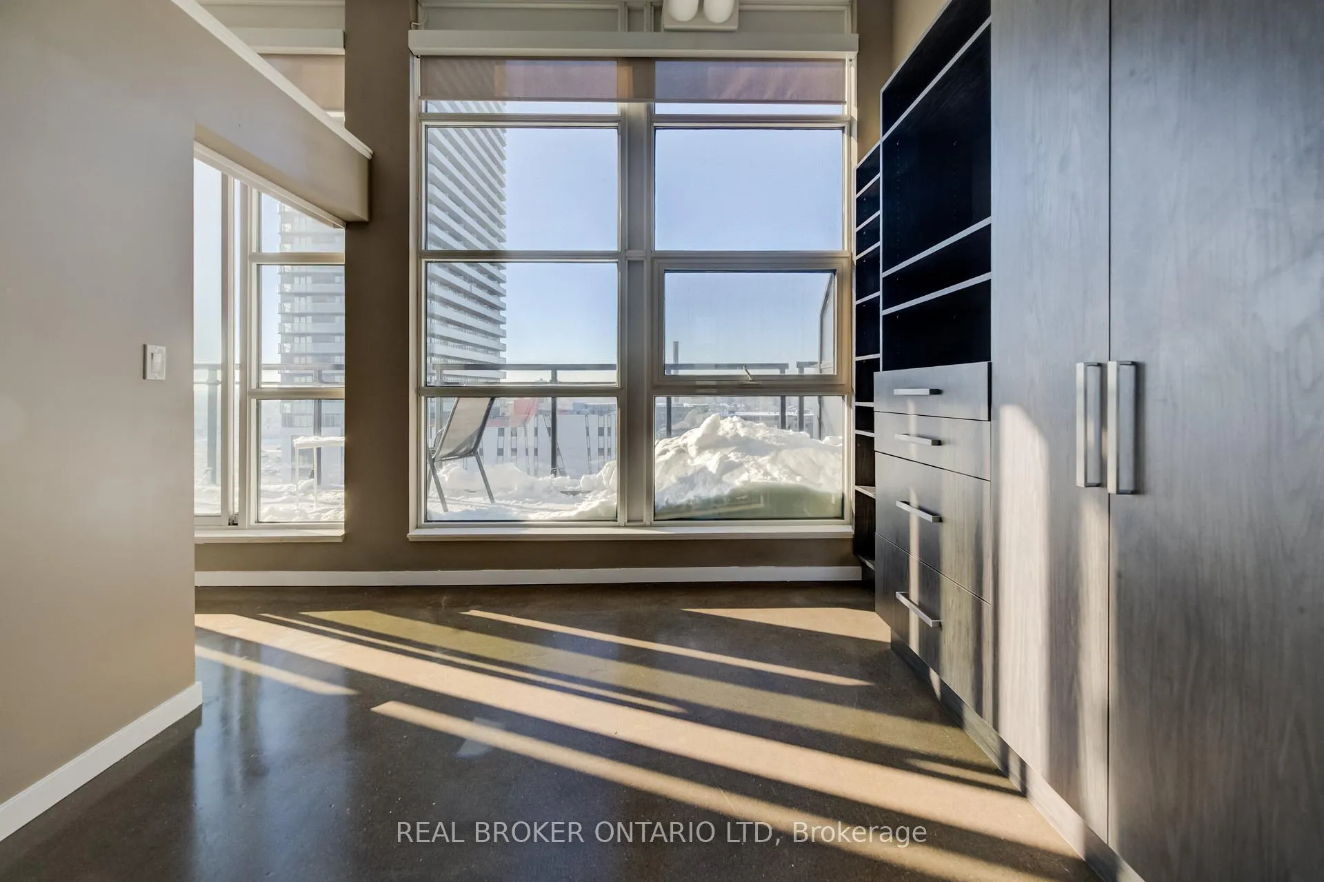 Photo 2 of Unit 616, 404 King Street W, Kitchener — HOMEH