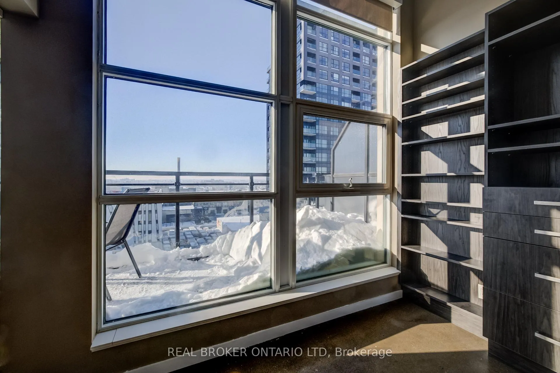 Photo 3 of Unit 616, 404 King Street W, Kitchener — HOMEH