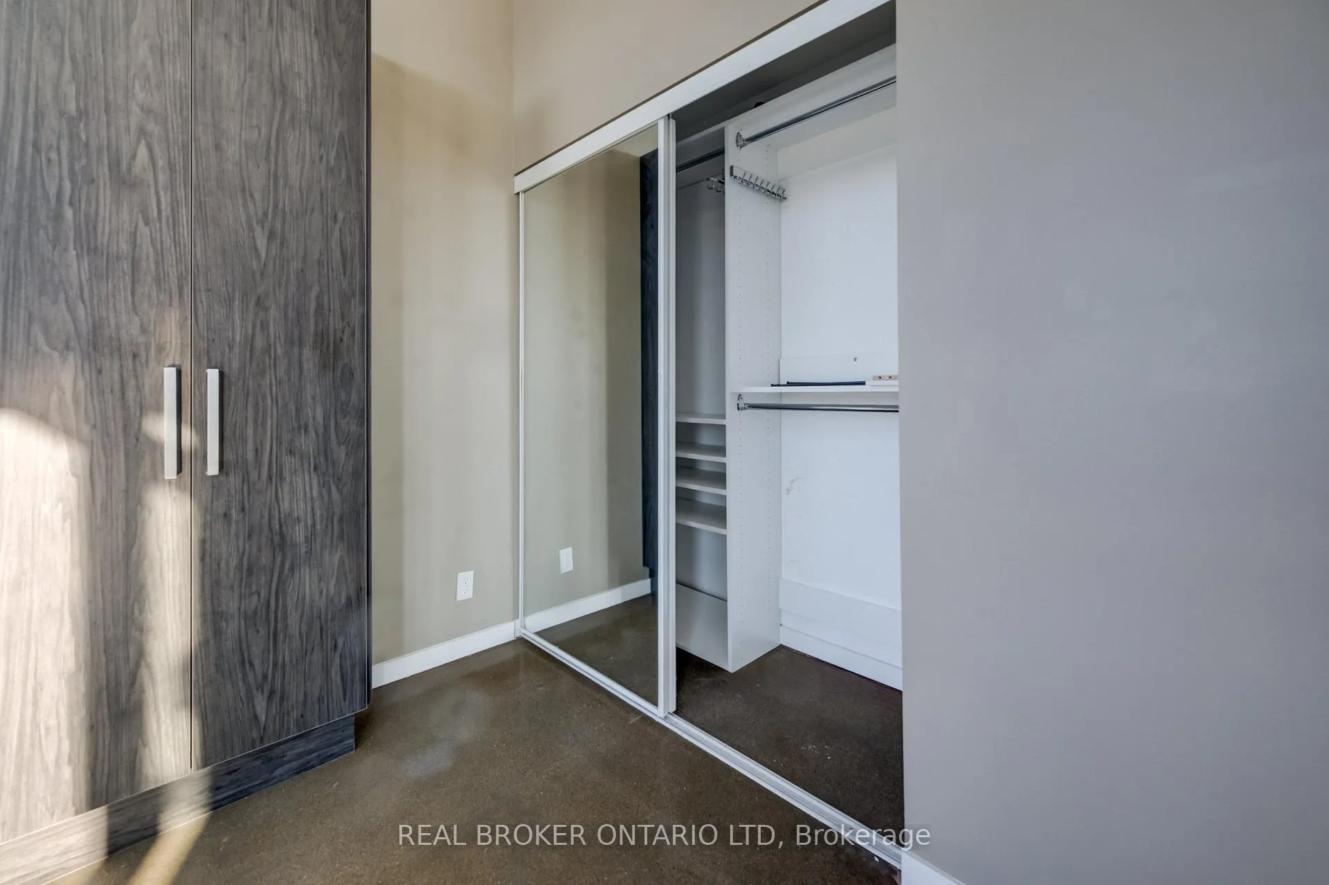 Photo 5 of Unit 616, 404 King Street W, Kitchener — HOMEH