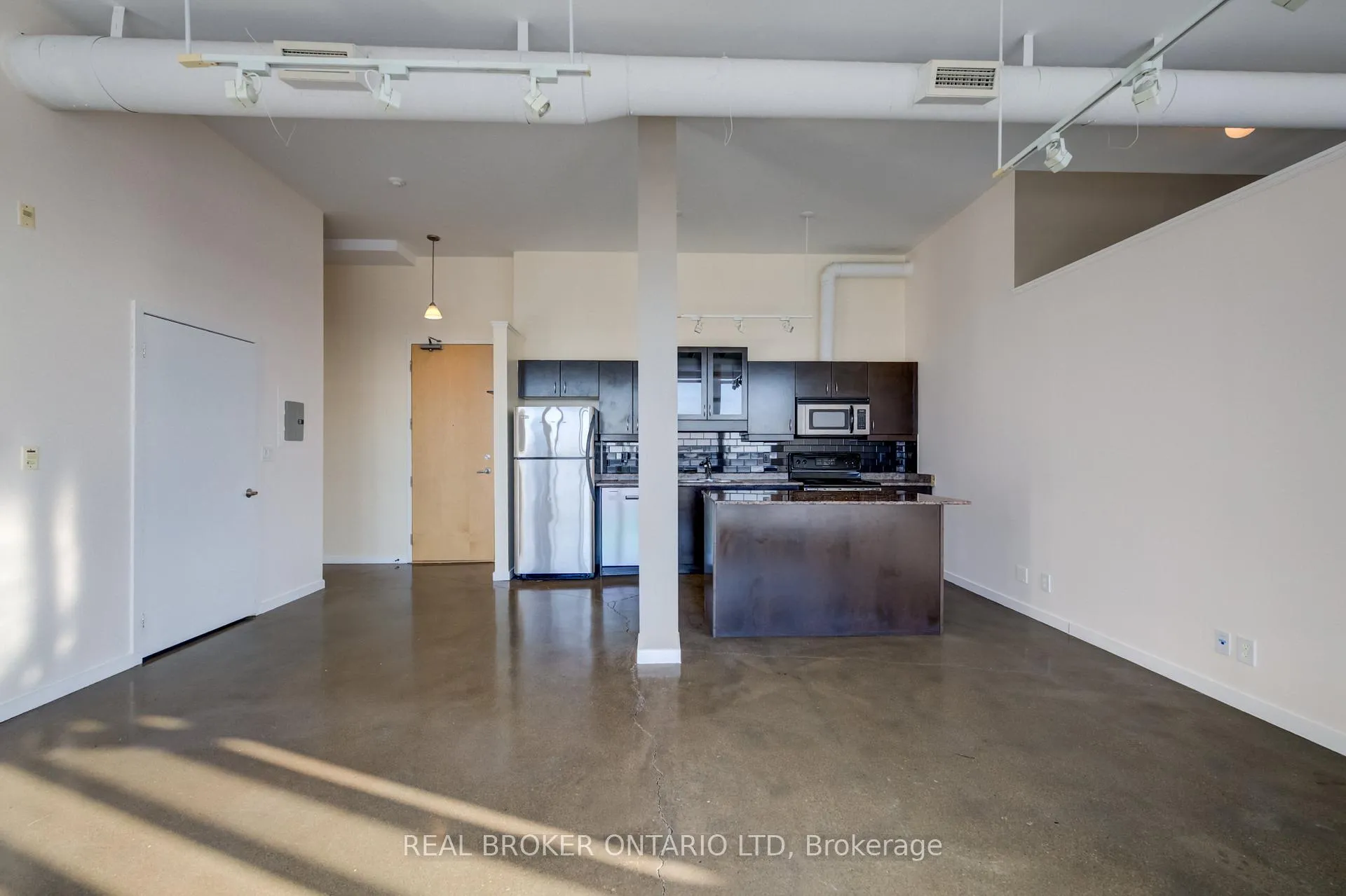 Photo 7 of Unit 616, 404 King Street W, Kitchener — HOMEH