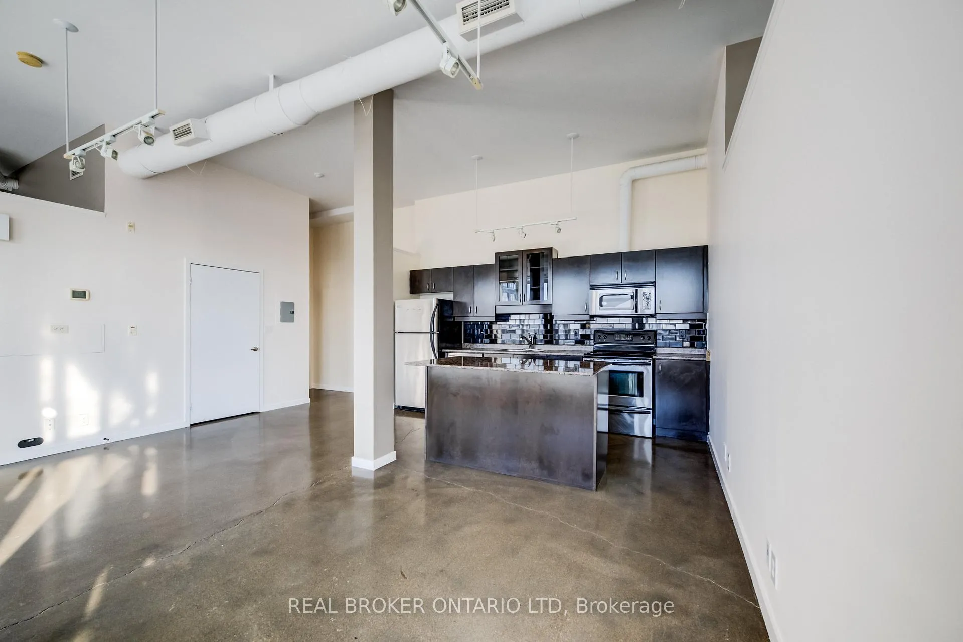 Photo 8 of Unit 616, 404 King Street W, Kitchener — HOMEH