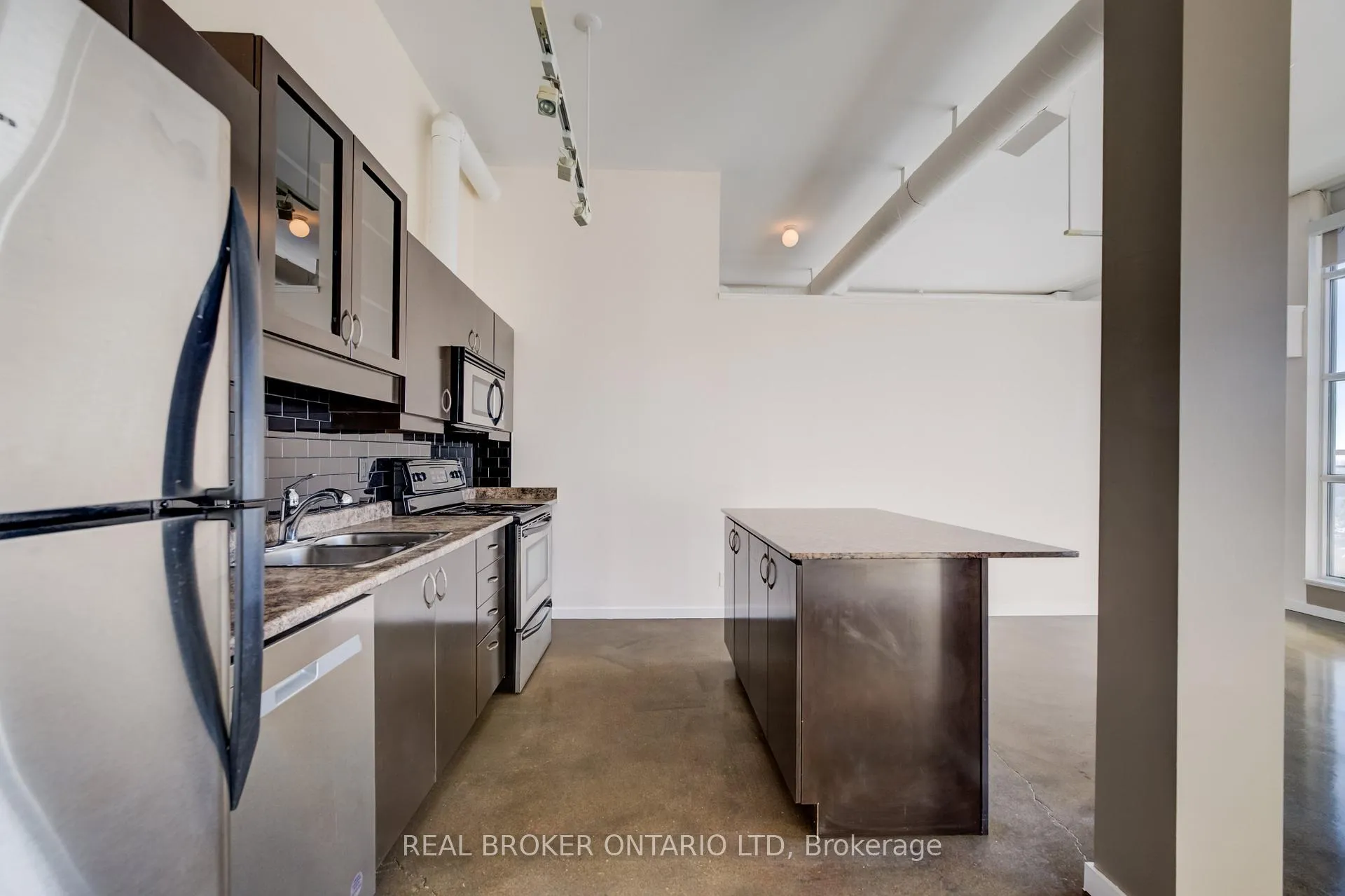 Photo 13 of Unit 616, 404 King Street W, Kitchener — HOMEH