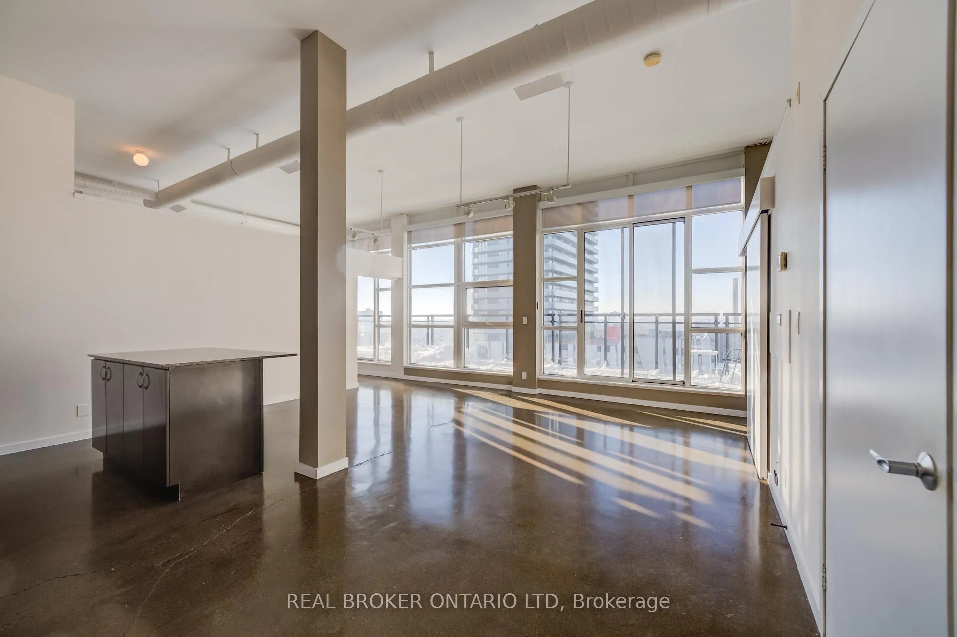 Photo 14 of Unit 616, 404 King Street W, Kitchener — HOMEH