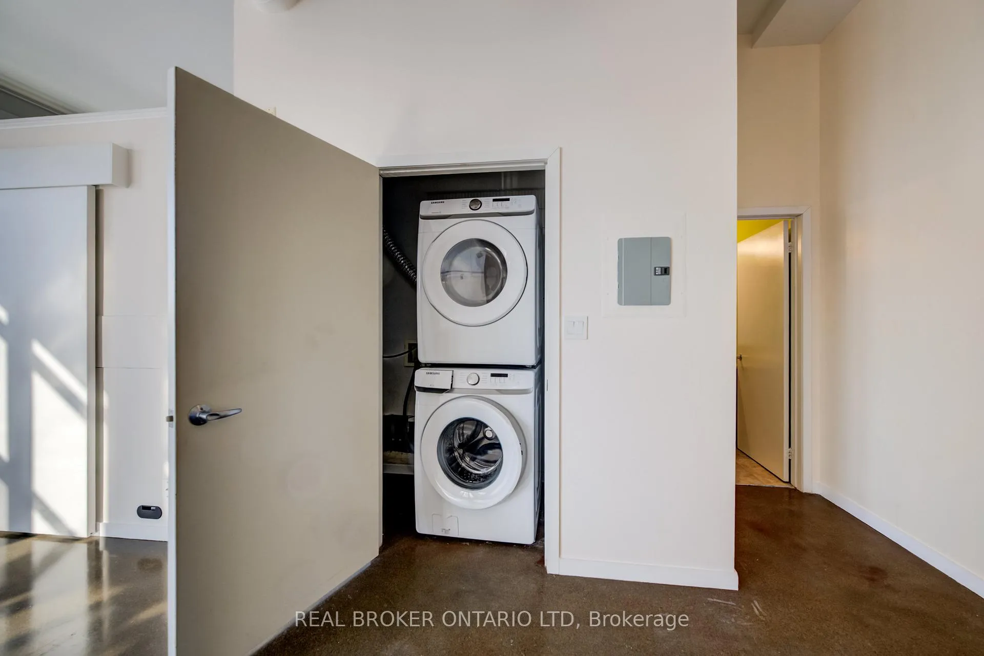 Photo 16 of Unit 616, 404 King Street W, Kitchener — HOMEH