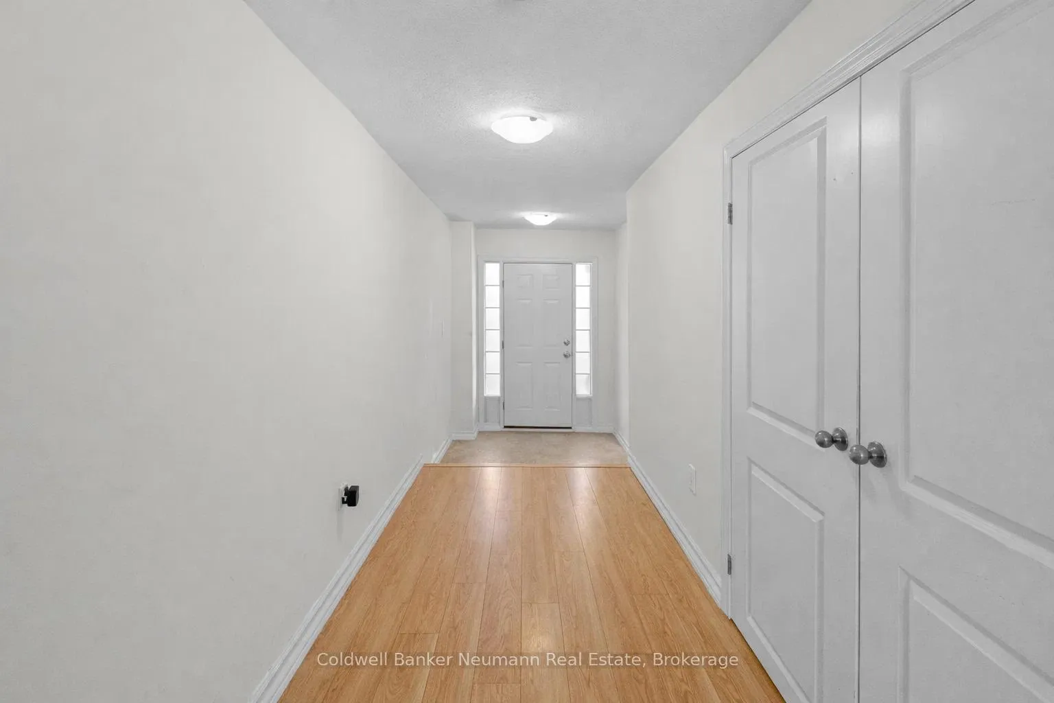 Photo 2 of Unit 43, 88 Decorso Drive, Guelph, Kortright East — HOMEH