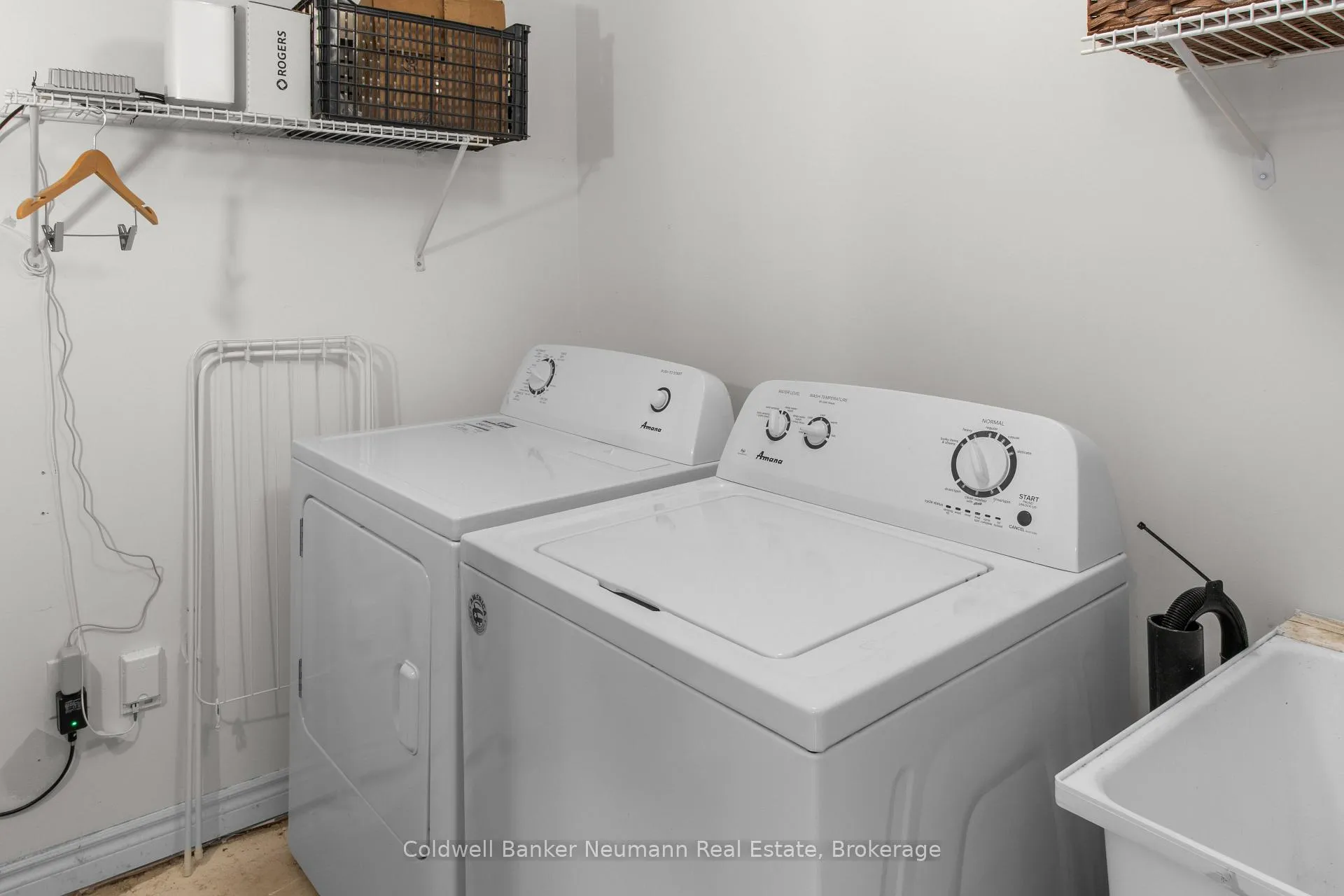 Photo 5 of Unit 43, 88 Decorso Drive, Guelph, Kortright East — HOMEH