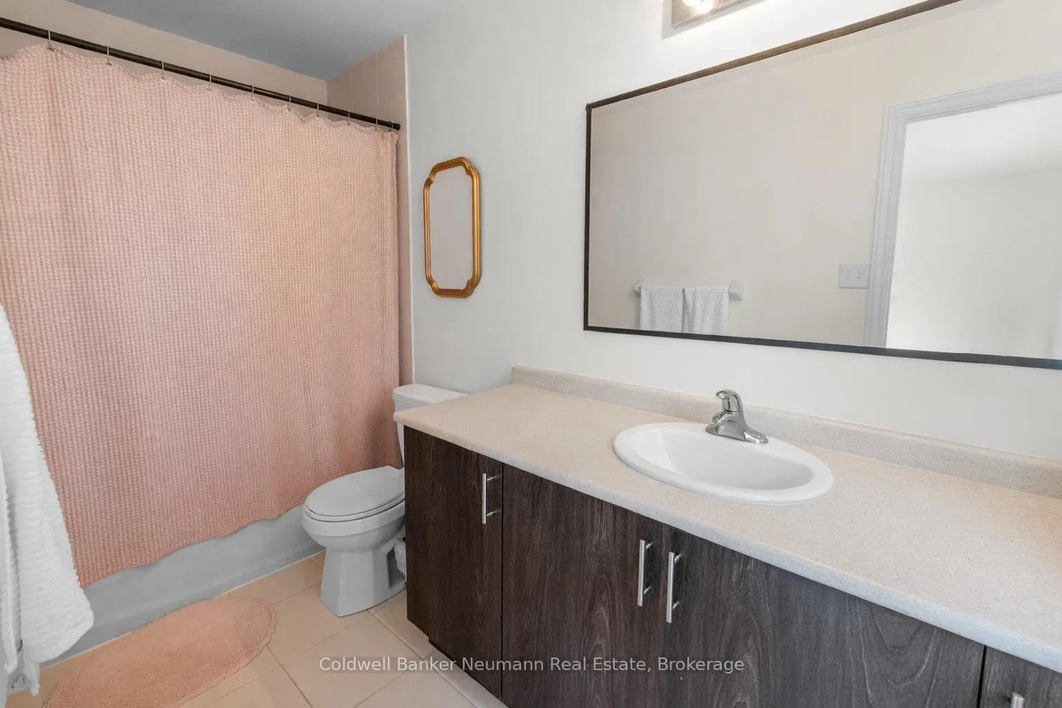Photo 11 of Unit 43, 88 Decorso Drive, Guelph, Kortright East — HOMEH