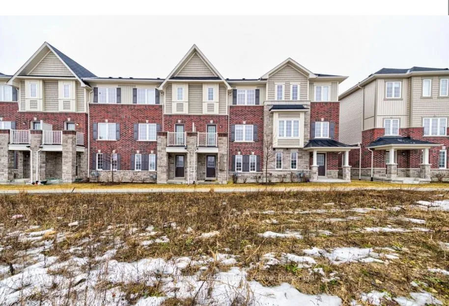 Photo 15 of Unit 43, 88 Decorso Drive, Guelph, Kortright East — HOMEH