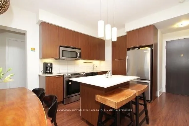 Photo 4 of Unit 419, 70 Roehampton Avenue, Toronto, Mount Pleasant West — HOMEH