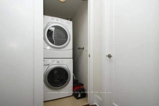 Photo 11 of Unit 419, 70 Roehampton Avenue, Toronto, Mount Pleasant West — HOMEH