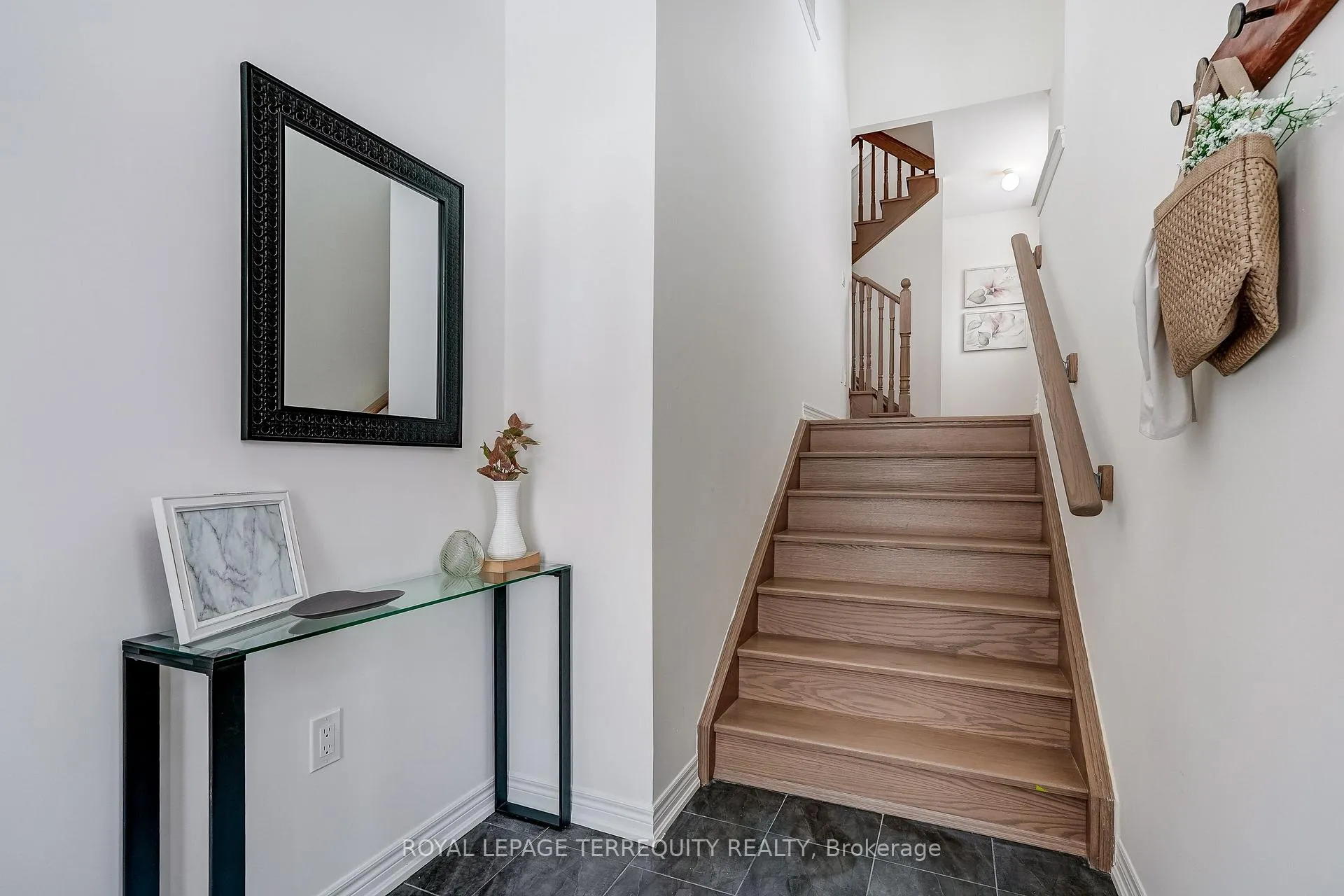 Photo 9 of 2964 Starlight Drive, Pickering, Rural Pickering — HOMEH