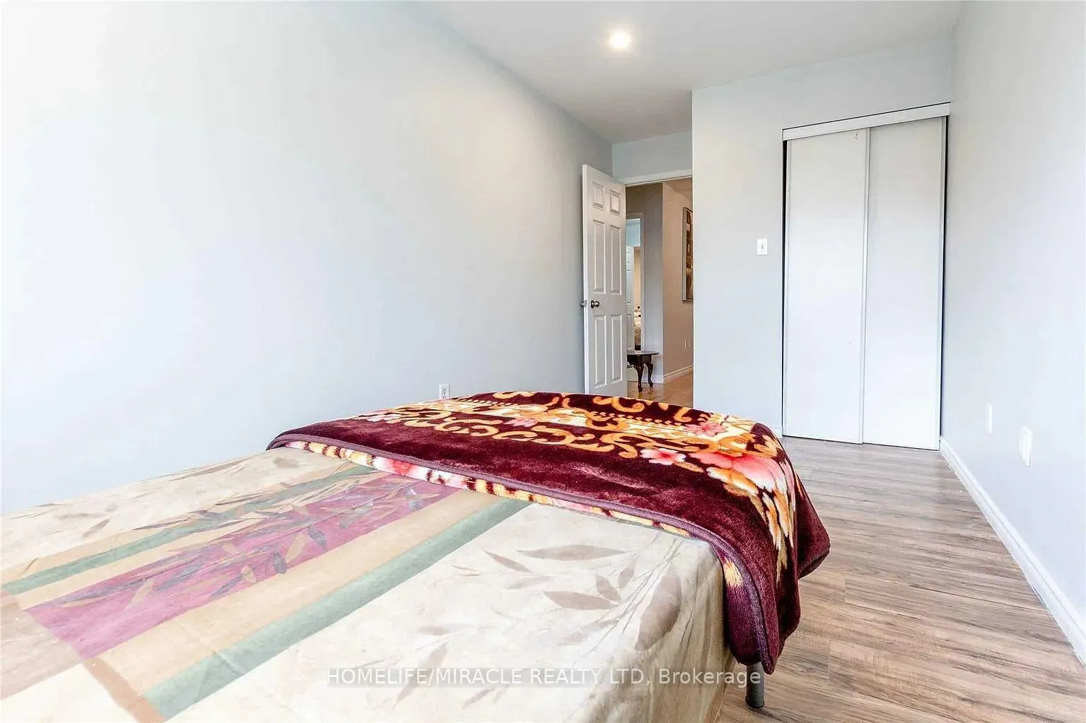 Photo 10 of 98 Laird Drive, Markham, Middlefield — HOMEH