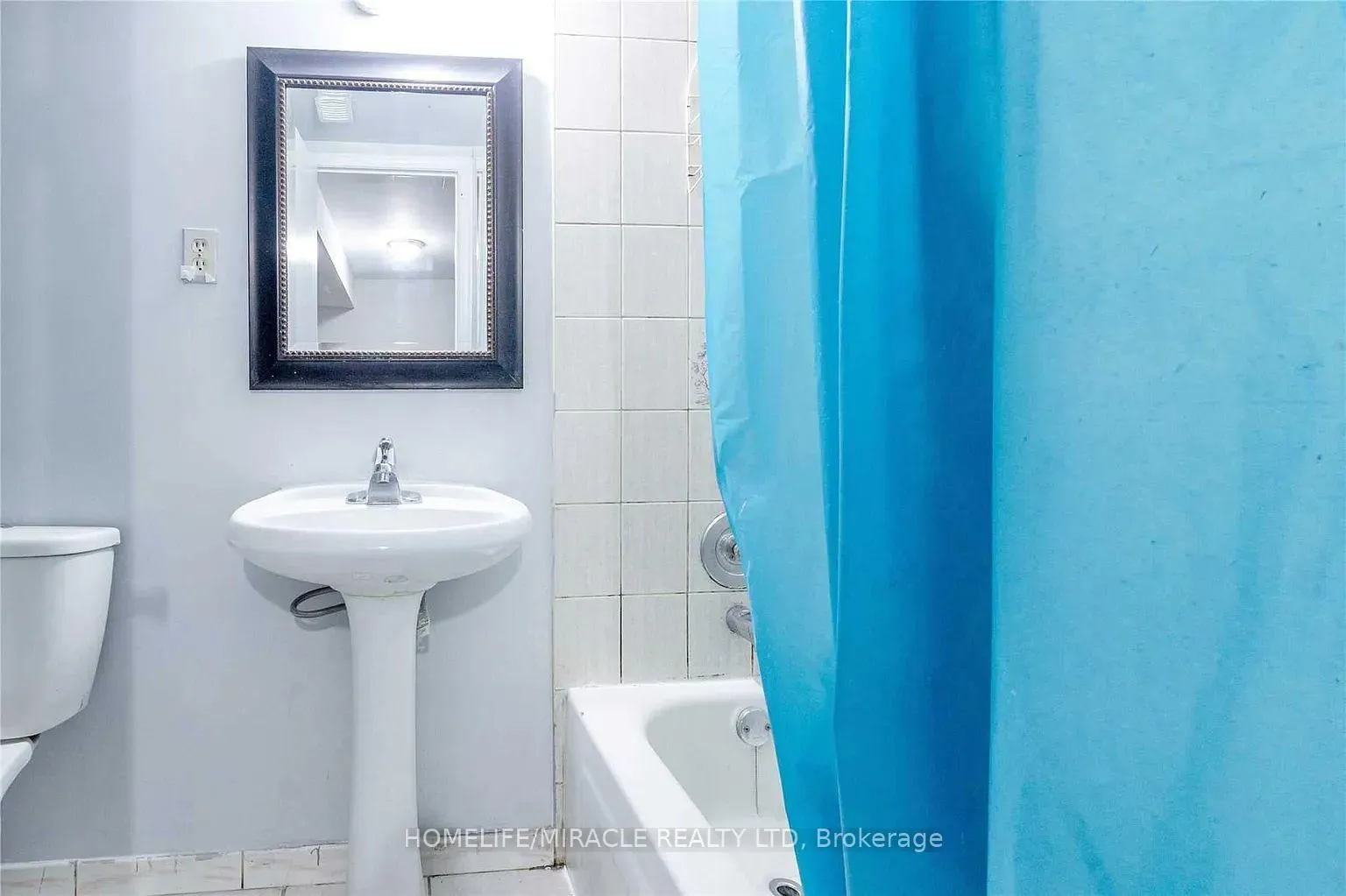 Photo 12 of 98 Laird Drive, Markham, Middlefield — HOMEH