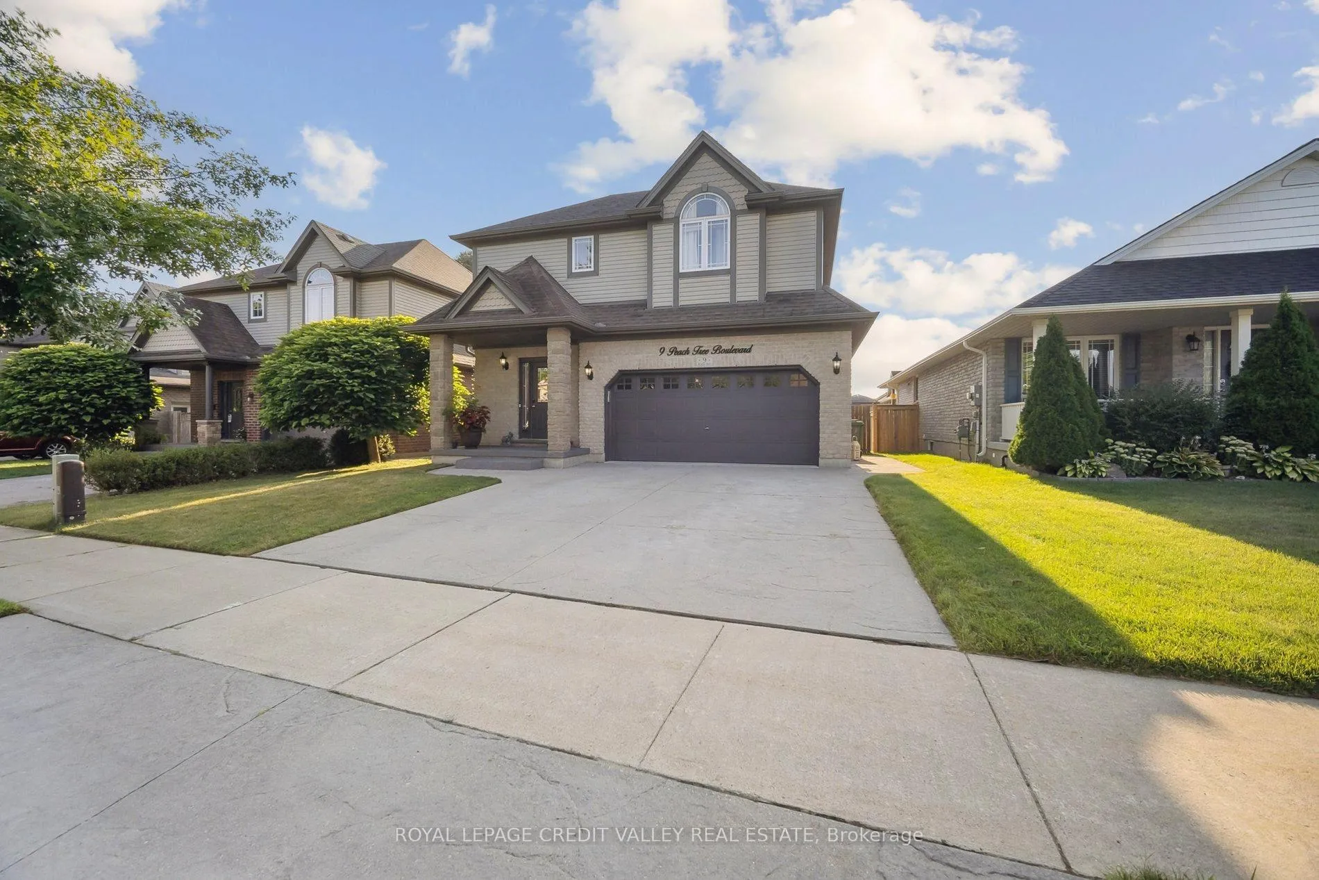 Photo 2 of 9 Peach Tree Boulevard, St. Thomas — HOMEH
