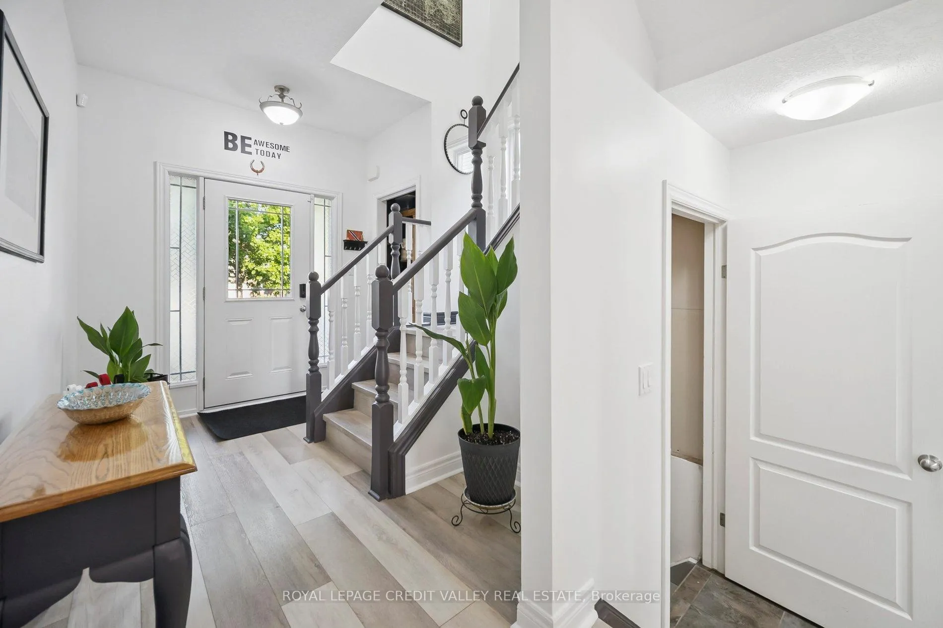 Photo 6 of 9 Peach Tree Boulevard, St. Thomas — HOMEH