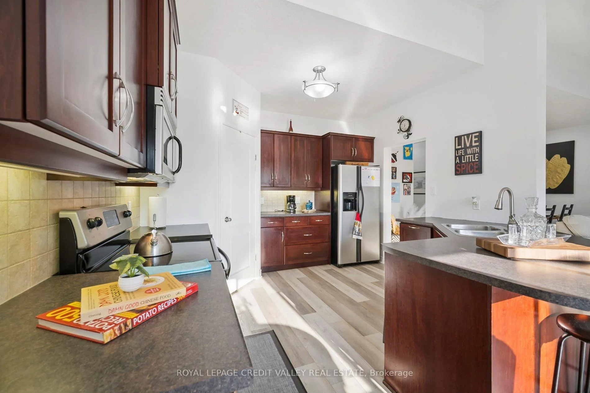 Photo 13 of 9 Peach Tree Boulevard, St. Thomas — HOMEH