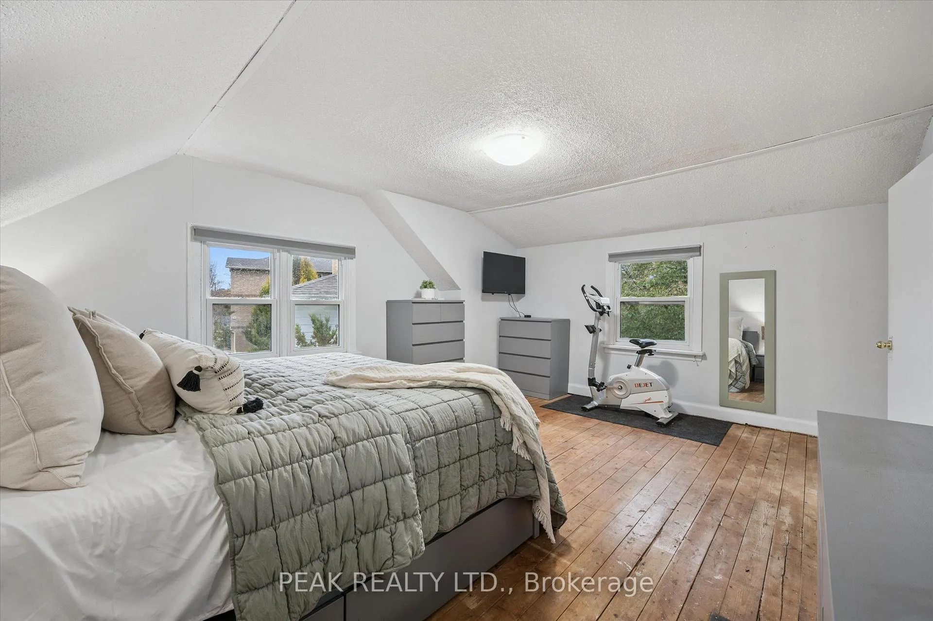 Photo 20 of 145 Bridgeport Road E, Waterloo — HOMEH