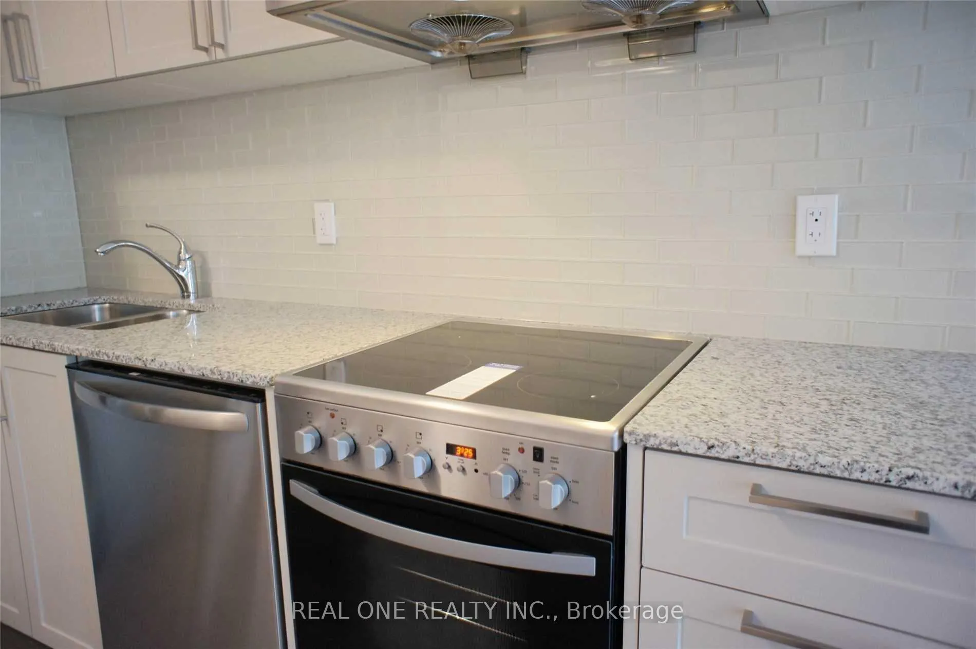 Photo 8 of Unit 111W, 268 Buchanan Drive, Markham, Unionville — HOMEH