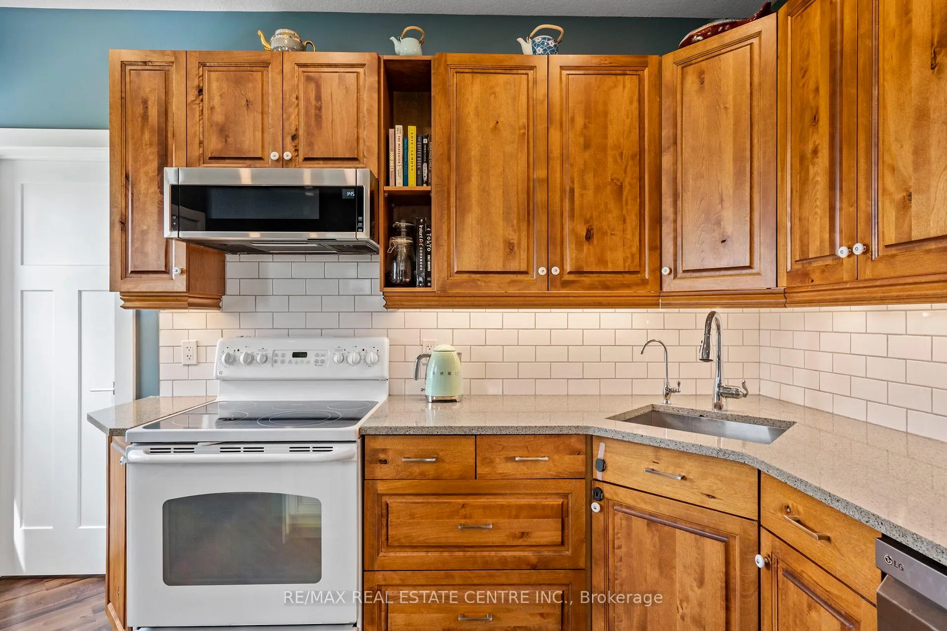 Photo 17 of 21575 Heritage Road, Thames Centre, Rural Thames Centre — HOMEH