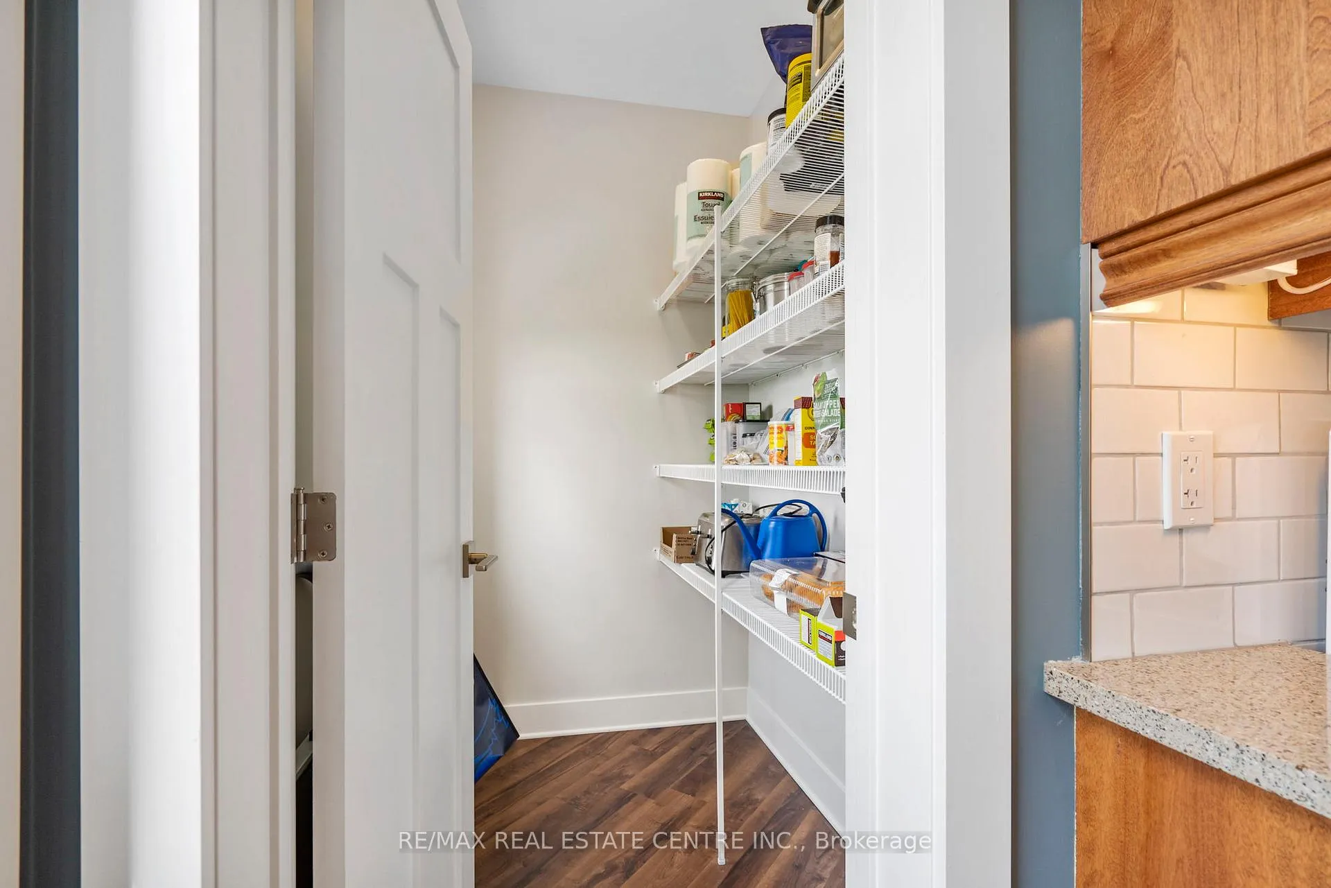 Photo 18 of 21575 Heritage Road, Thames Centre, Rural Thames Centre — HOMEH