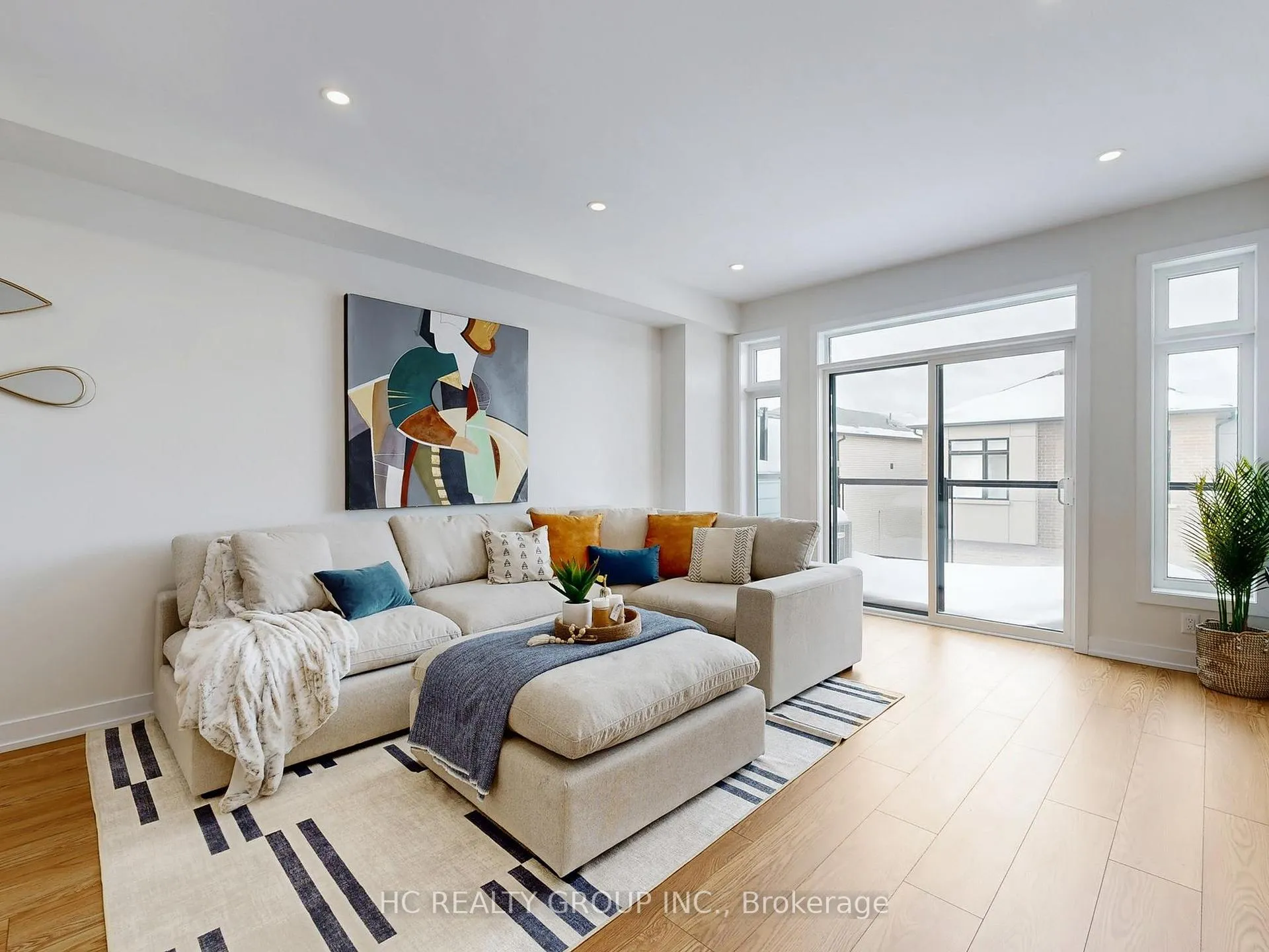 Photo 3 of 1810 Donald Cousens Parkway, Markham, Cornell — HOMEH