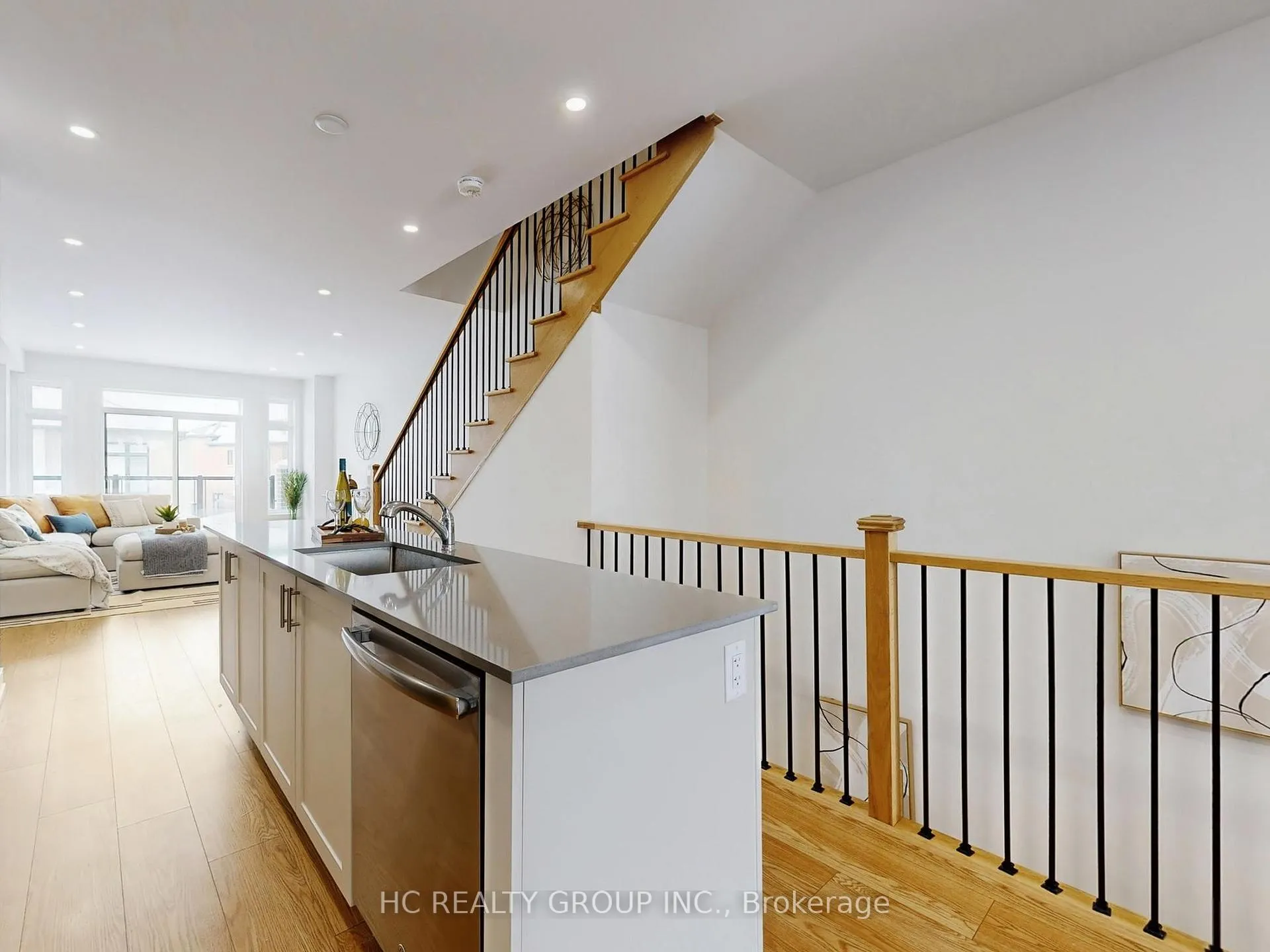 Photo 6 of 1810 Donald Cousens Parkway, Markham, Cornell — HOMEH