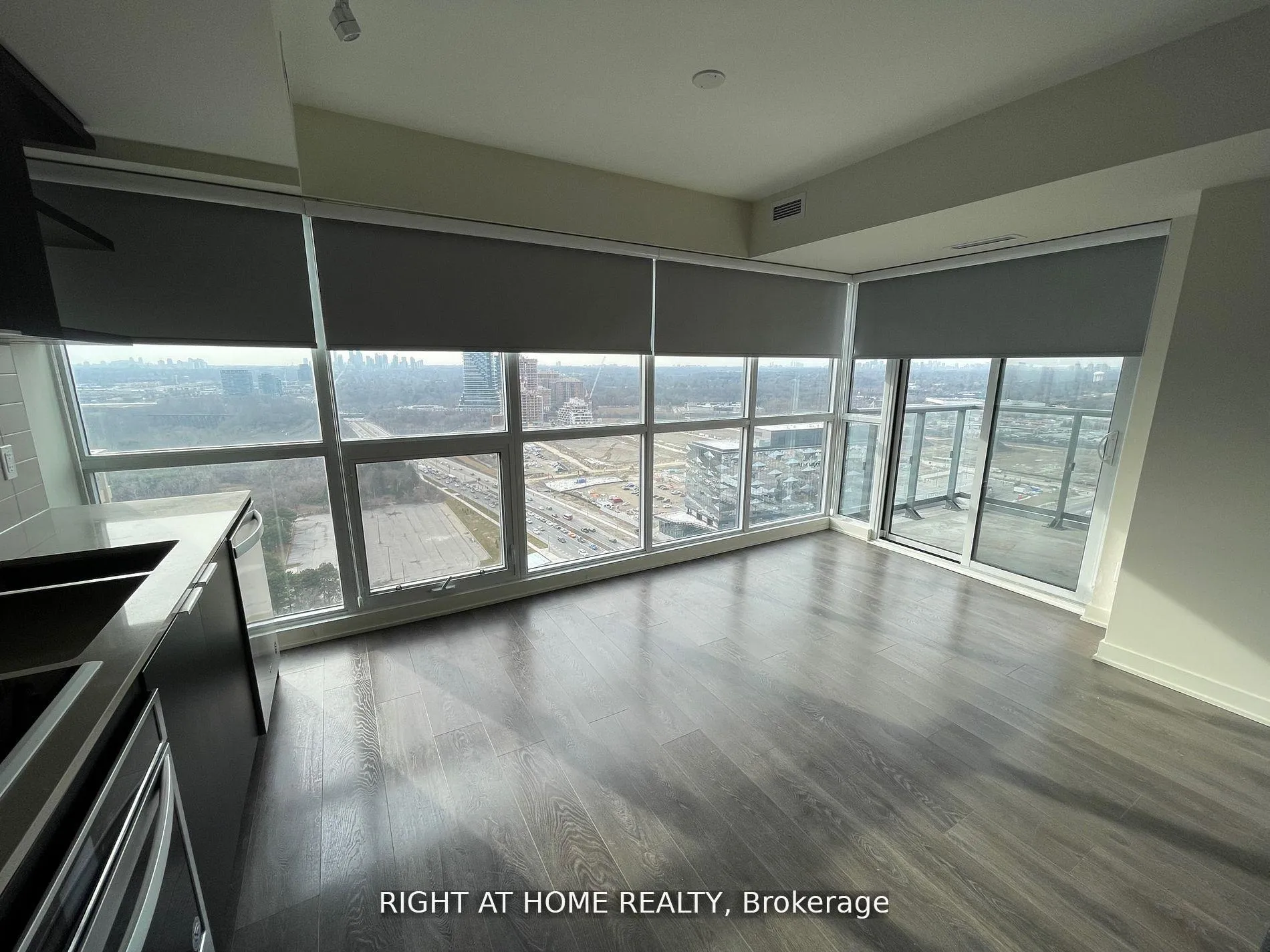 Photo 3 of Unit 2702N, 6 Sonic Way, Toronto, Flemingdon Park — HOMEH
