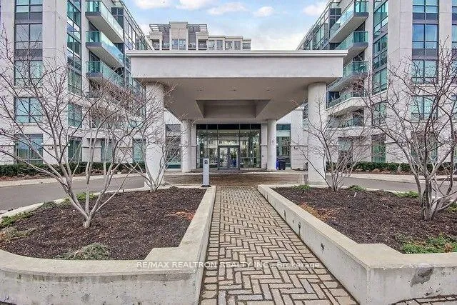 Photo 3 of 20 North Park Road, Vaughan, Beverley Glen — HOMEH