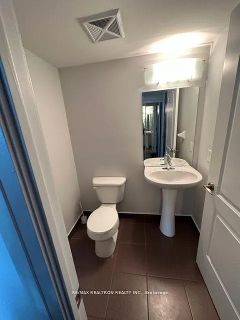 Photo 10 of 20 North Park Road, Vaughan, Beverley Glen — HOMEH