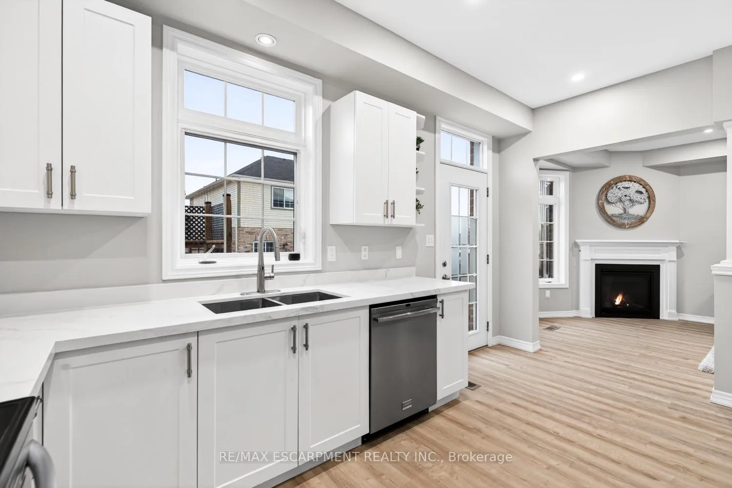 Photo 13 of 8 Bousfield Court, Hamilton, Waterdown — HOMEH