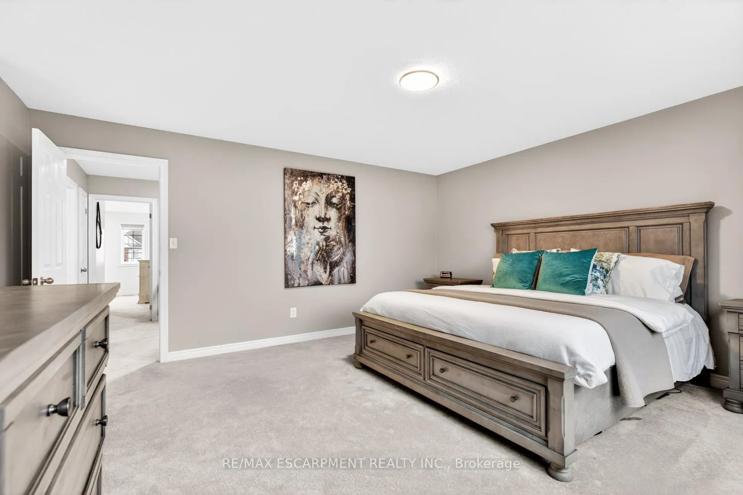 Photo 21 of 8 Bousfield Court, Hamilton, Waterdown — HOMEH
