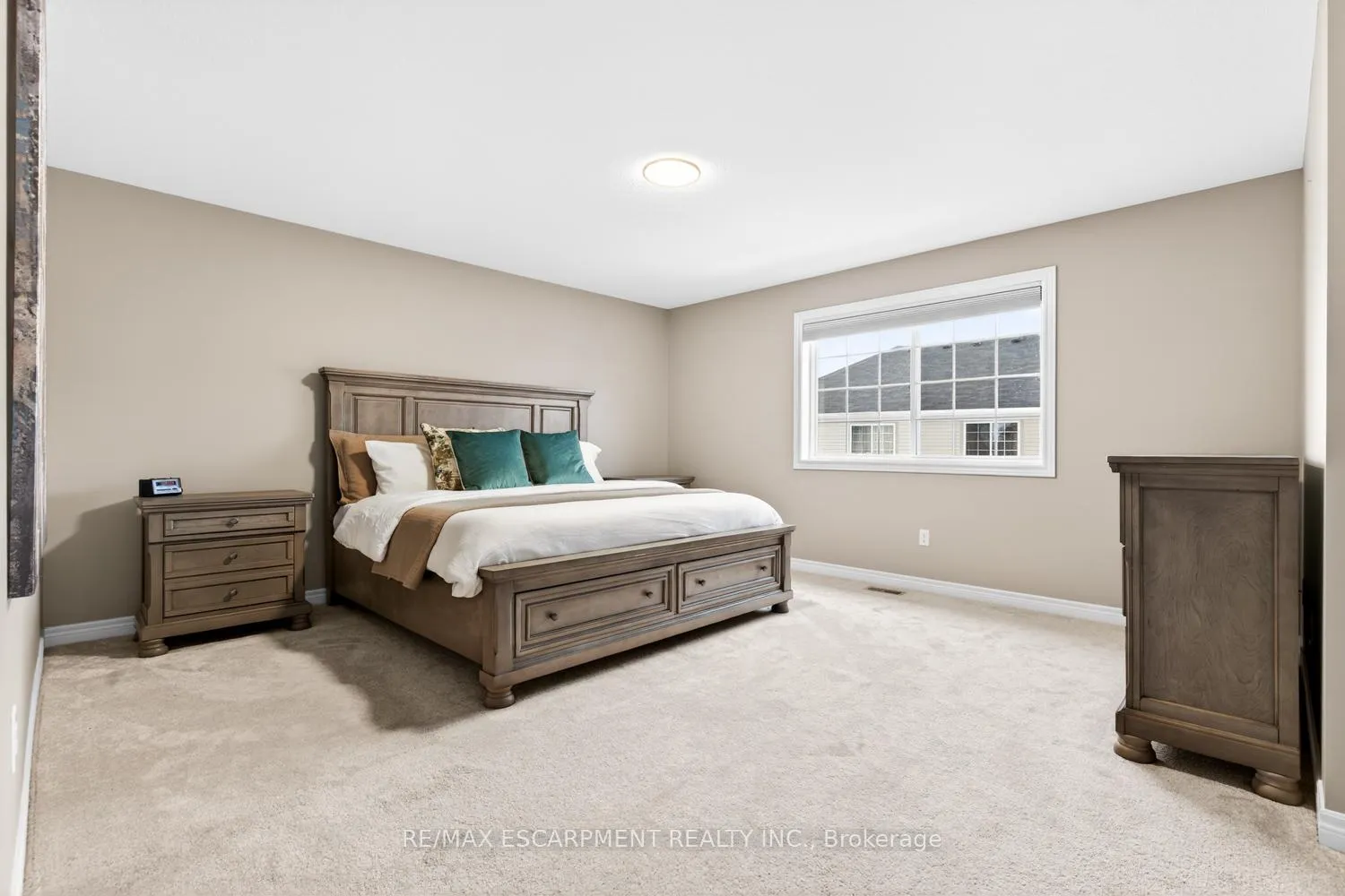 Photo 22 of 8 Bousfield Court, Hamilton, Waterdown — HOMEH