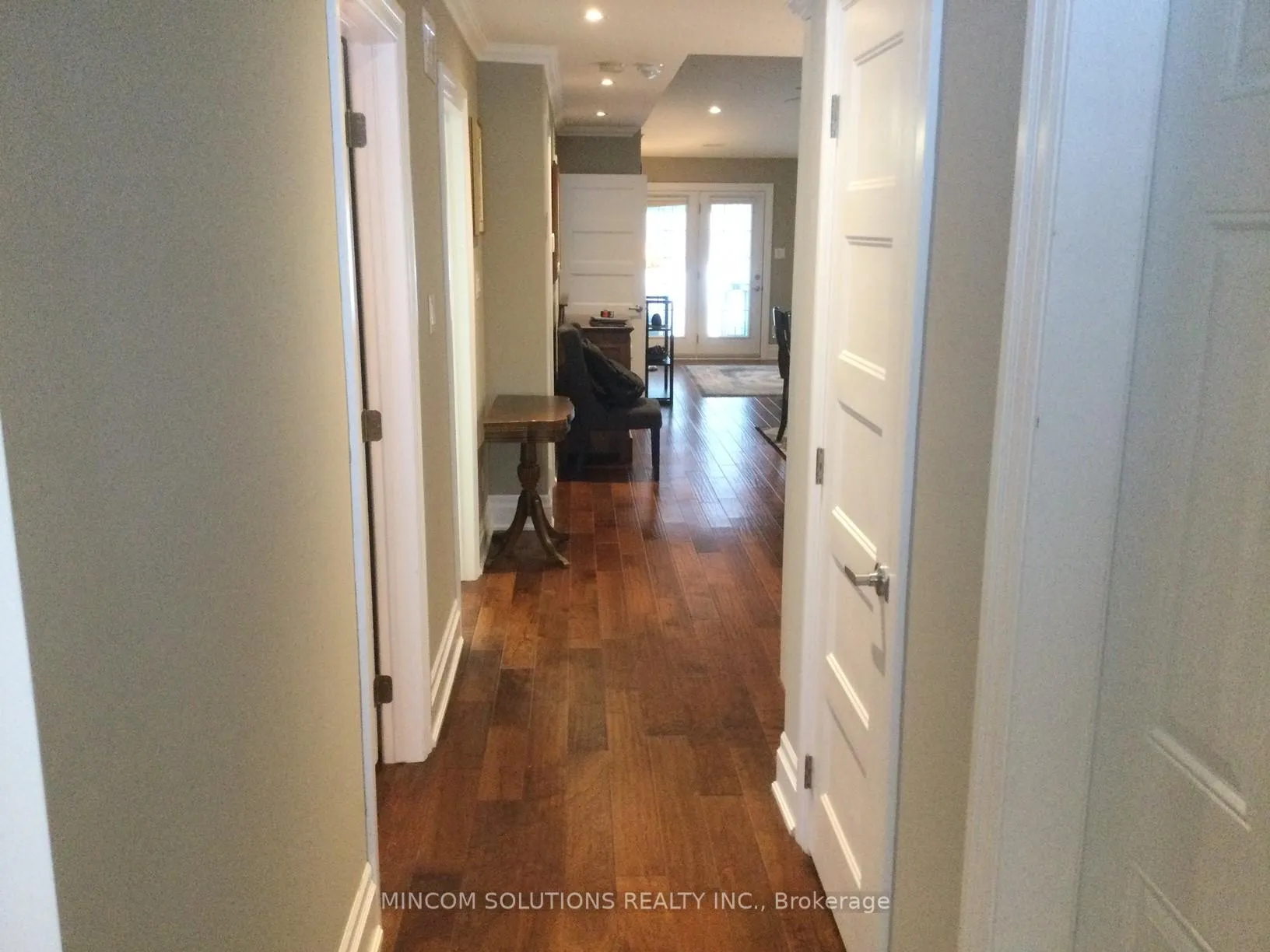 Photo 3 of 92 Clover Crescent, Wasaga Beach — HOMEH
