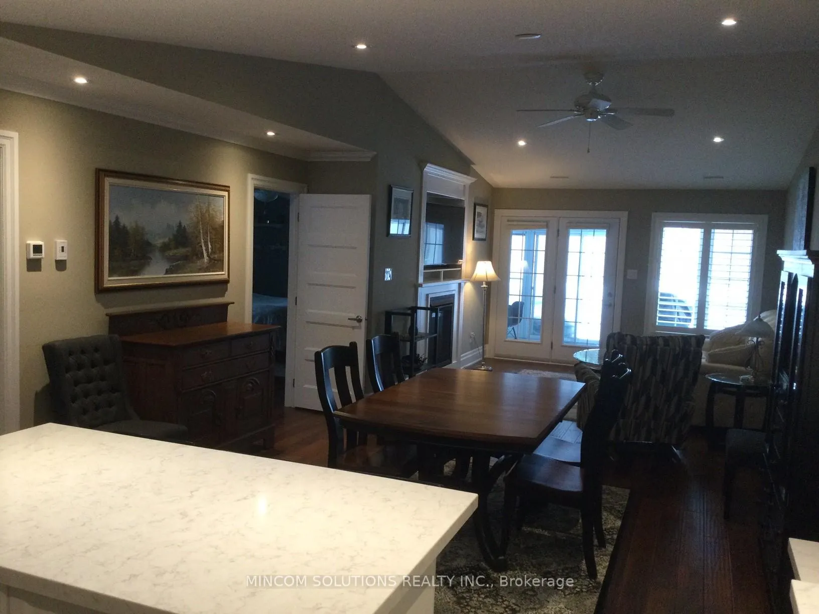 Photo 10 of 92 Clover Crescent, Wasaga Beach — HOMEH