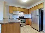 Photo 7 of 150 Sylwood Crescent, Vaughan, Maple — HOMEH