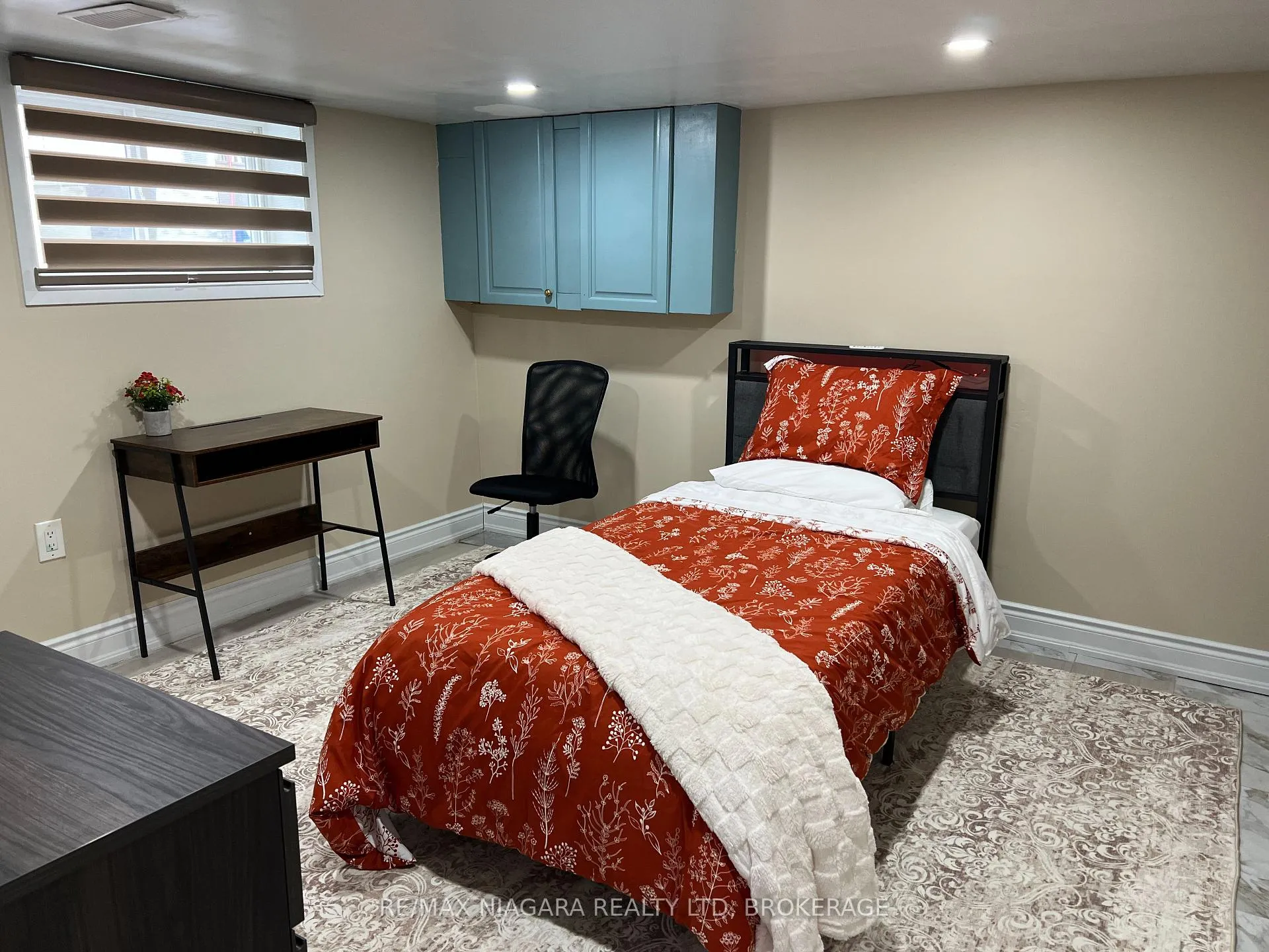 Photo 3 of Unit Lower, 3968 St Peter Street, Niagara Falls, Stamford — HOMEH