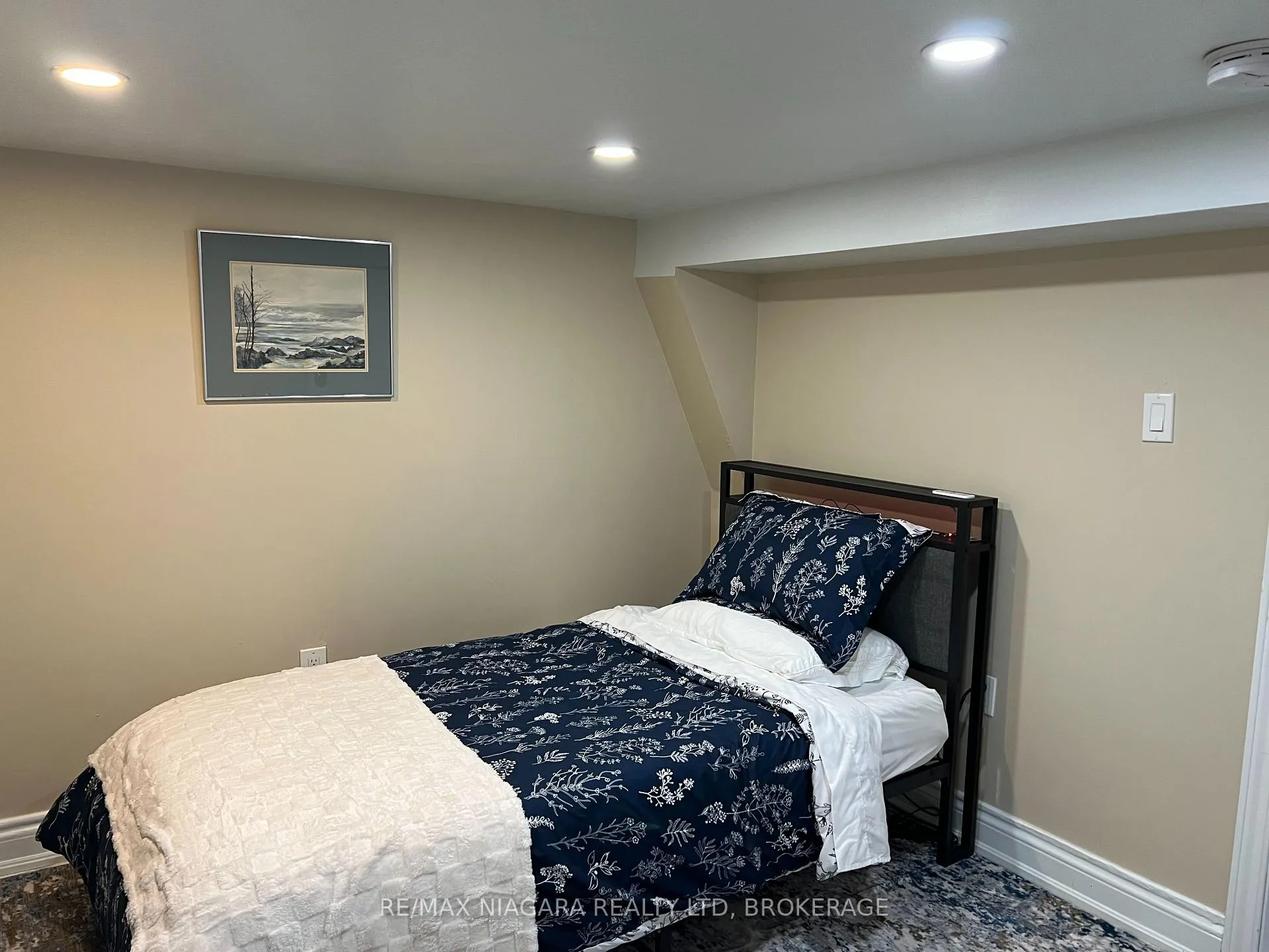Photo 10 of Unit Lower, 3968 St Peter Street, Niagara Falls, Stamford — HOMEH