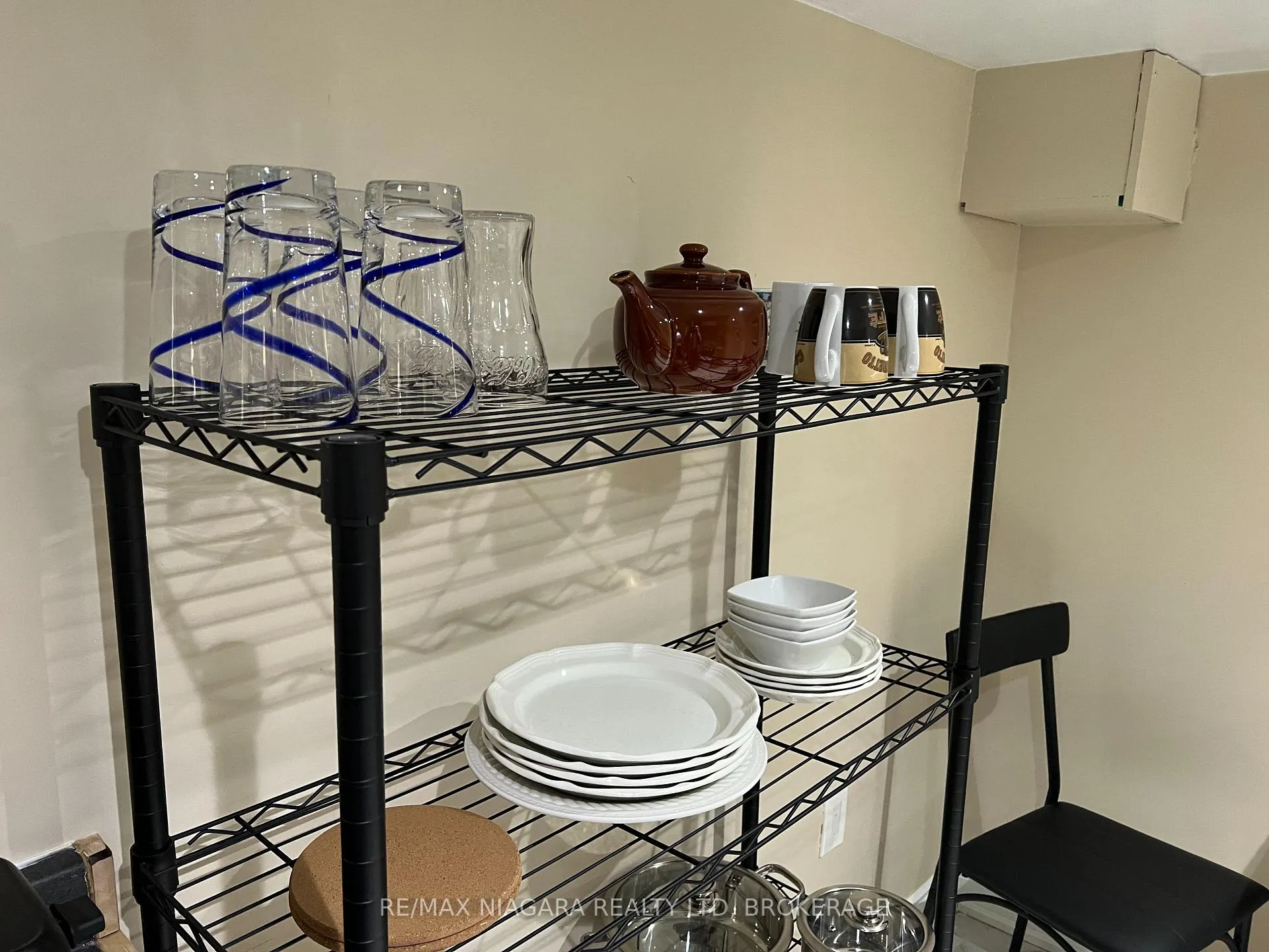 Photo 18 of Unit Lower, 3968 St Peter Street, Niagara Falls, Stamford — HOMEH