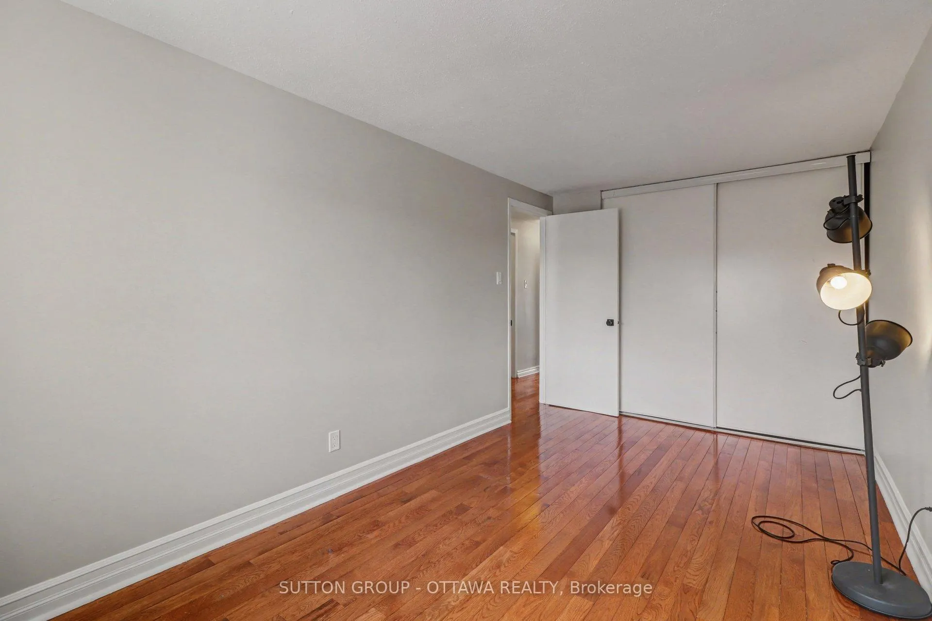 Photo 17 of 1634 Cheevers Crescent, Ottawa, Fallingbrook/Pineridge — HOMEH