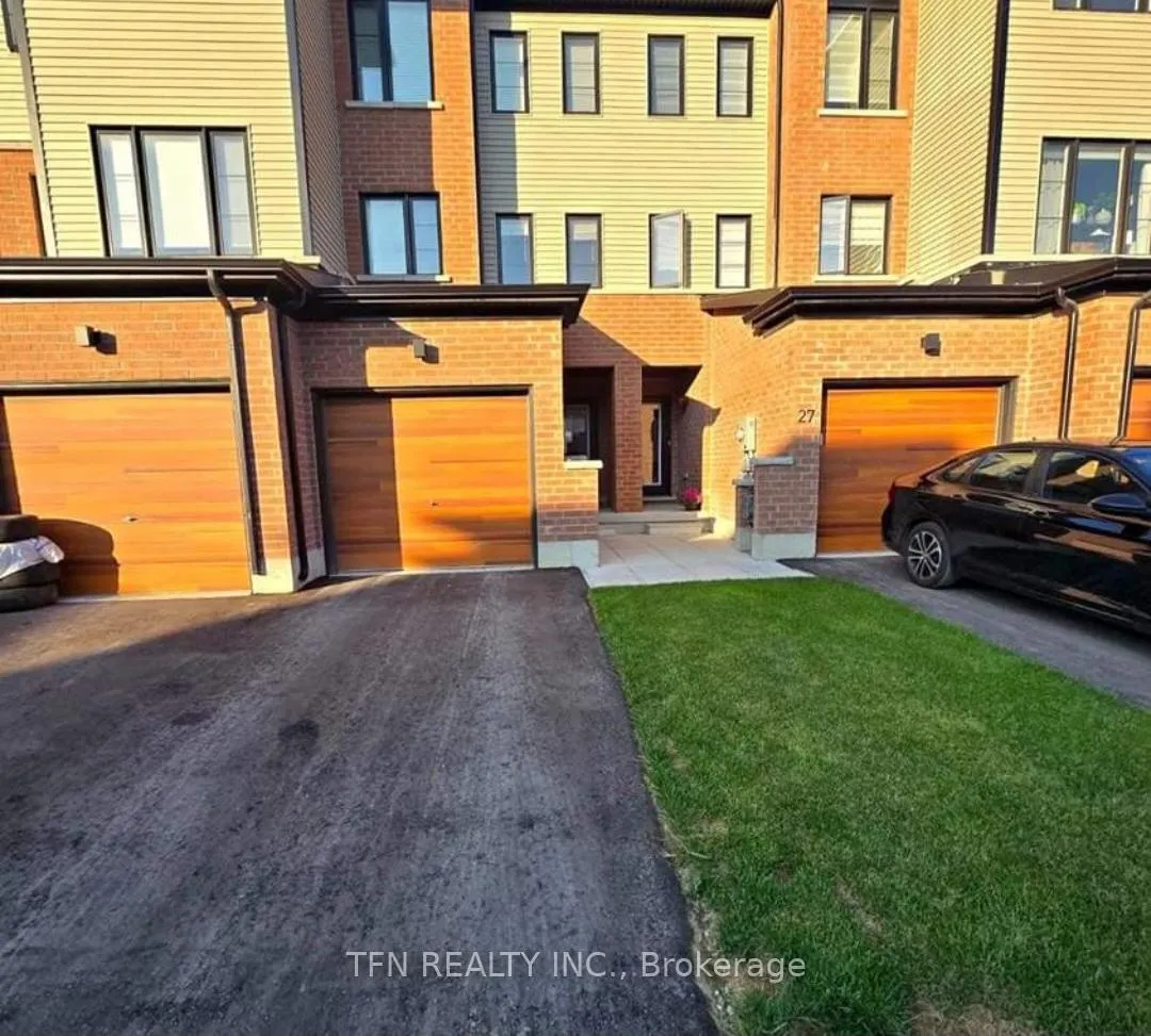 Photo 3 of 25 Pumpkin Corner Crescent, Barrie, Rural Barrie Southeast — HOMEH