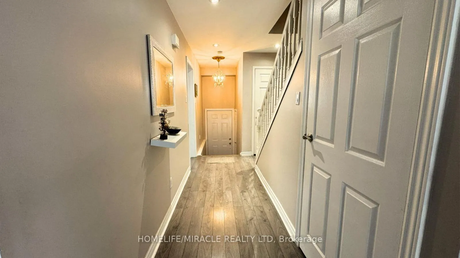 Photo 2 of 61 Moregate Crescent, Brampton, Central Park — HOMEH