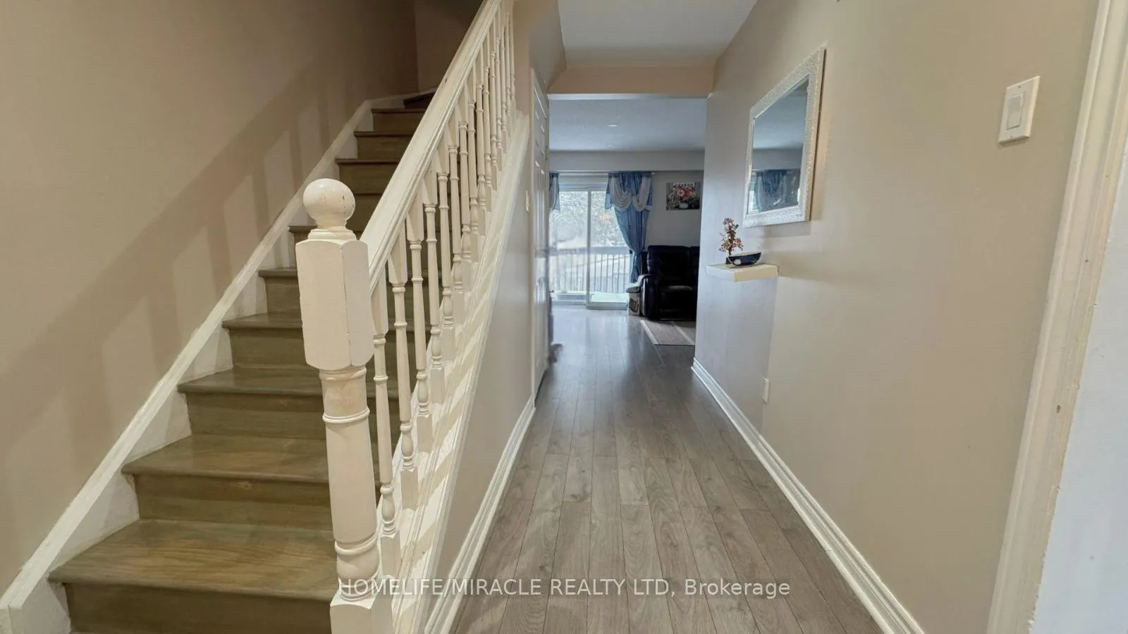 Photo 3 of 61 Moregate Crescent, Brampton, Central Park — HOMEH