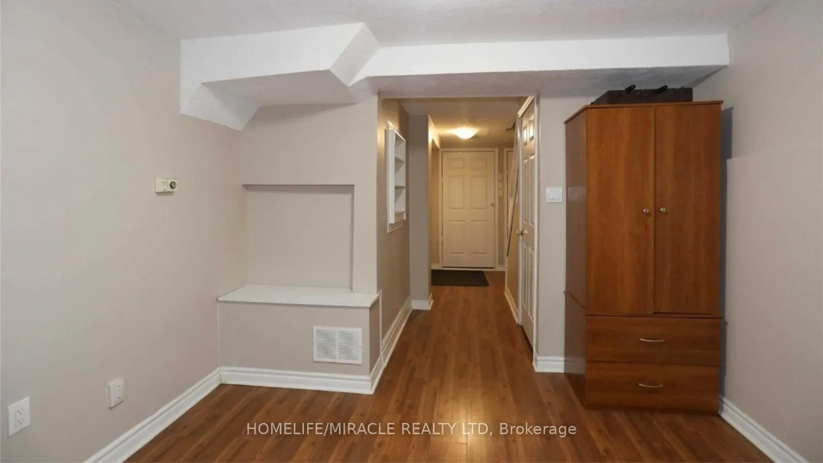 Photo 18 of 61 Moregate Crescent, Brampton, Central Park — HOMEH
