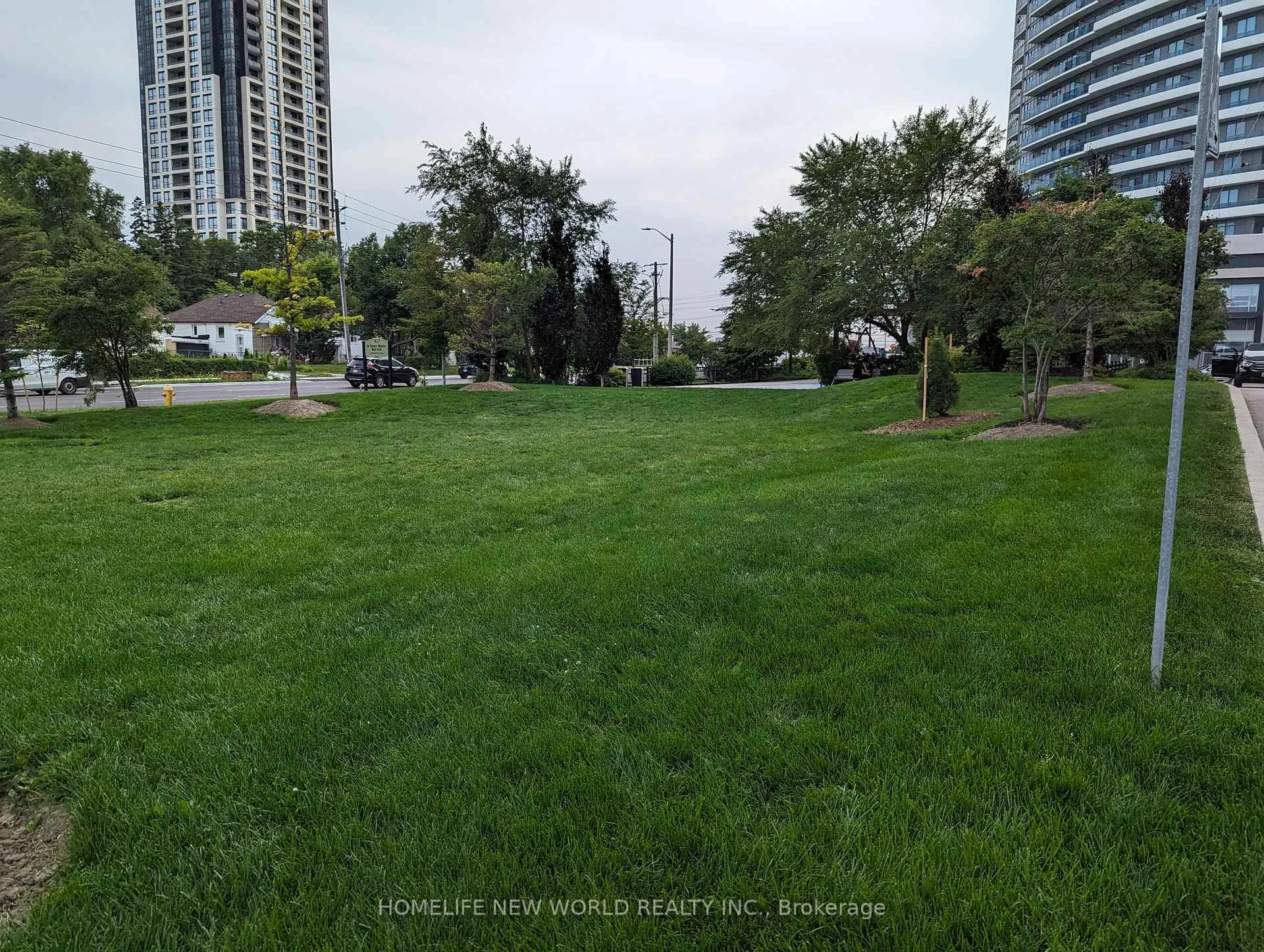 Photo 15 of Unit 430, 7165 Yonge Street, Markham, Grandview — HOMEH