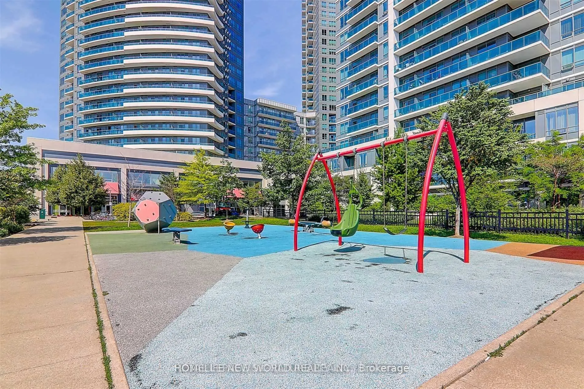 Photo 17 of Unit 430, 7165 Yonge Street, Markham, Grandview — HOMEH