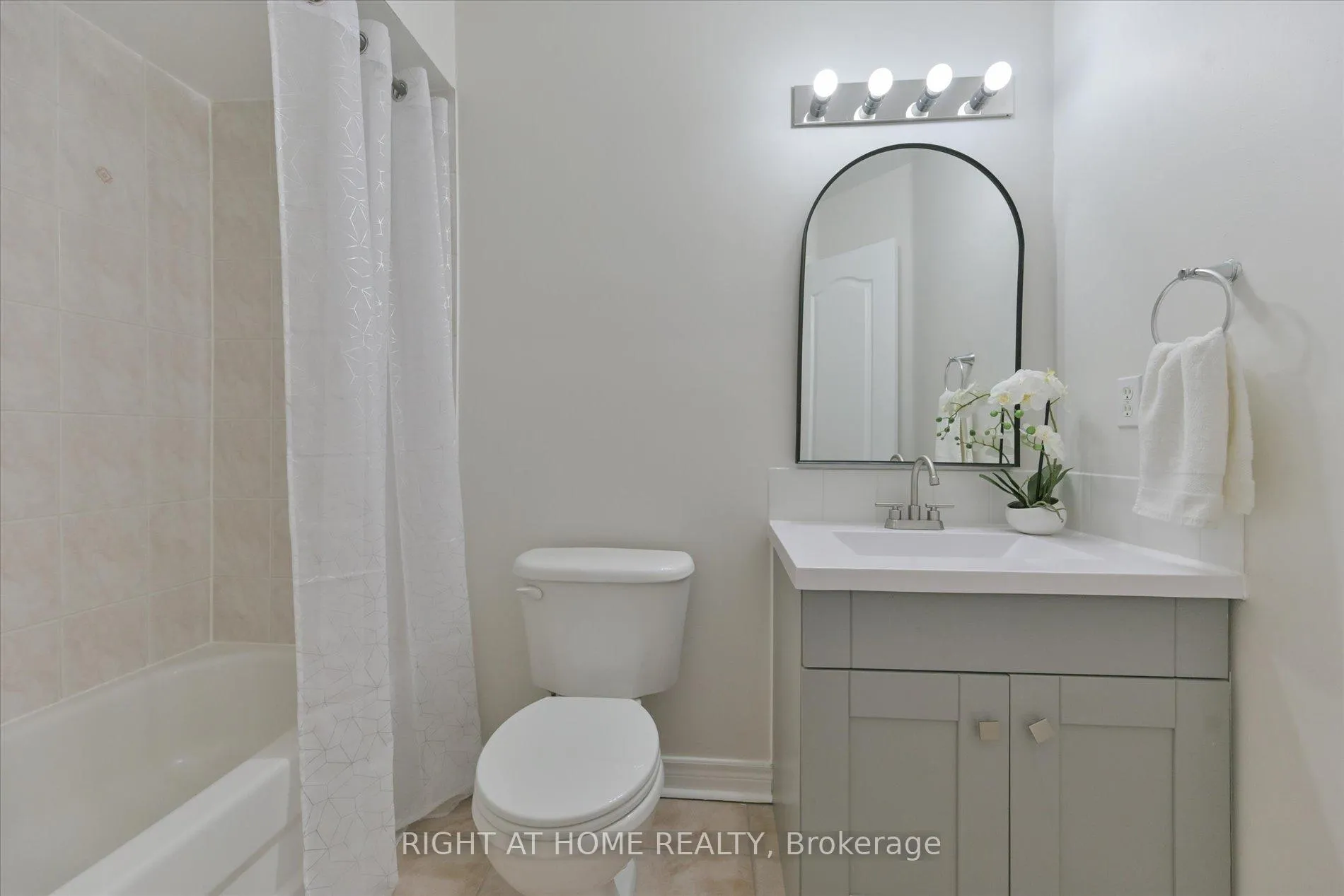 Photo 21 of 61 Milloy Place, Aurora, Aurora Grove — HOMEH