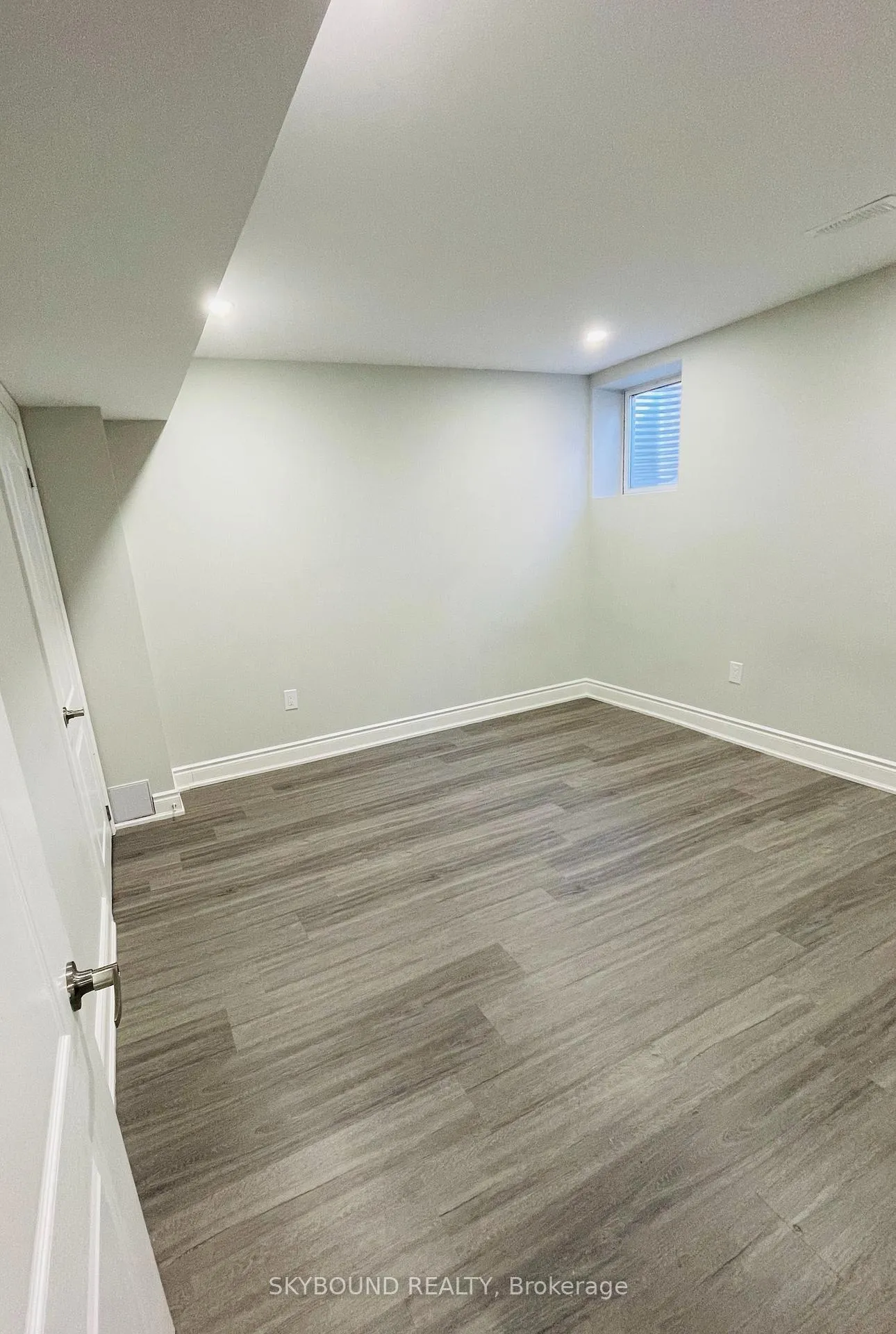 Photo 6 of Unit Bsmt, 901 Farmstead Drive, Milton, Willmott — HOMEH